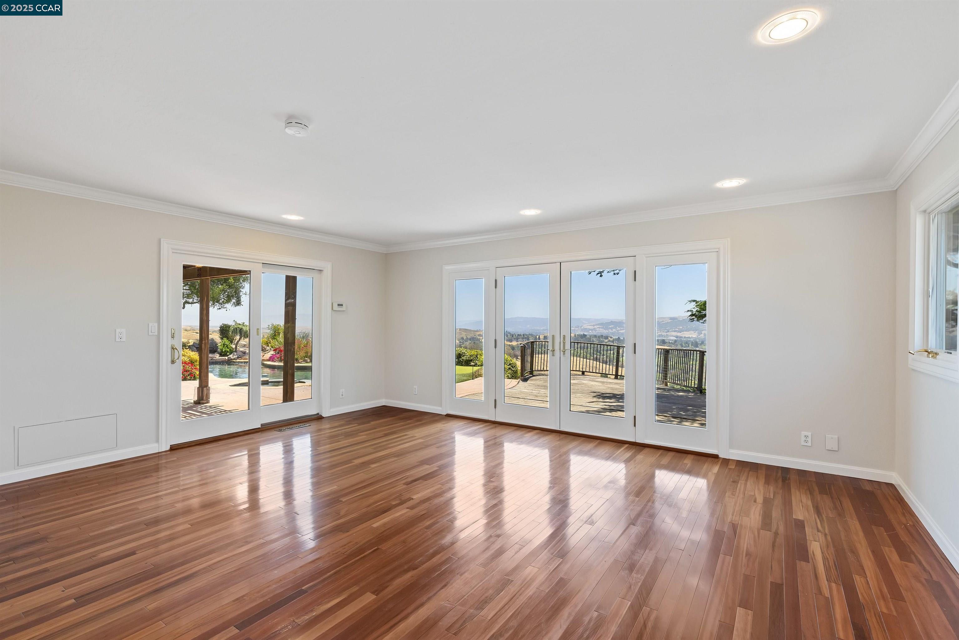 Detail Gallery Image 29 of 52 For 70 Sherburne Hills, Danville,  CA 94526-9999 - 4 Beds | 3 Baths