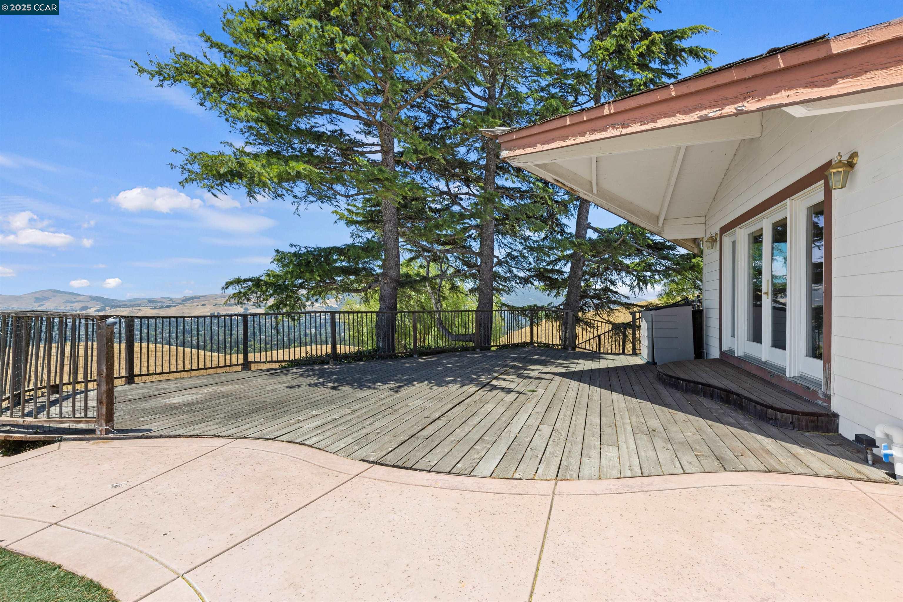 Detail Gallery Image 40 of 52 For 70 Sherburne Hills, Danville,  CA 94526-9999 - 4 Beds | 3 Baths