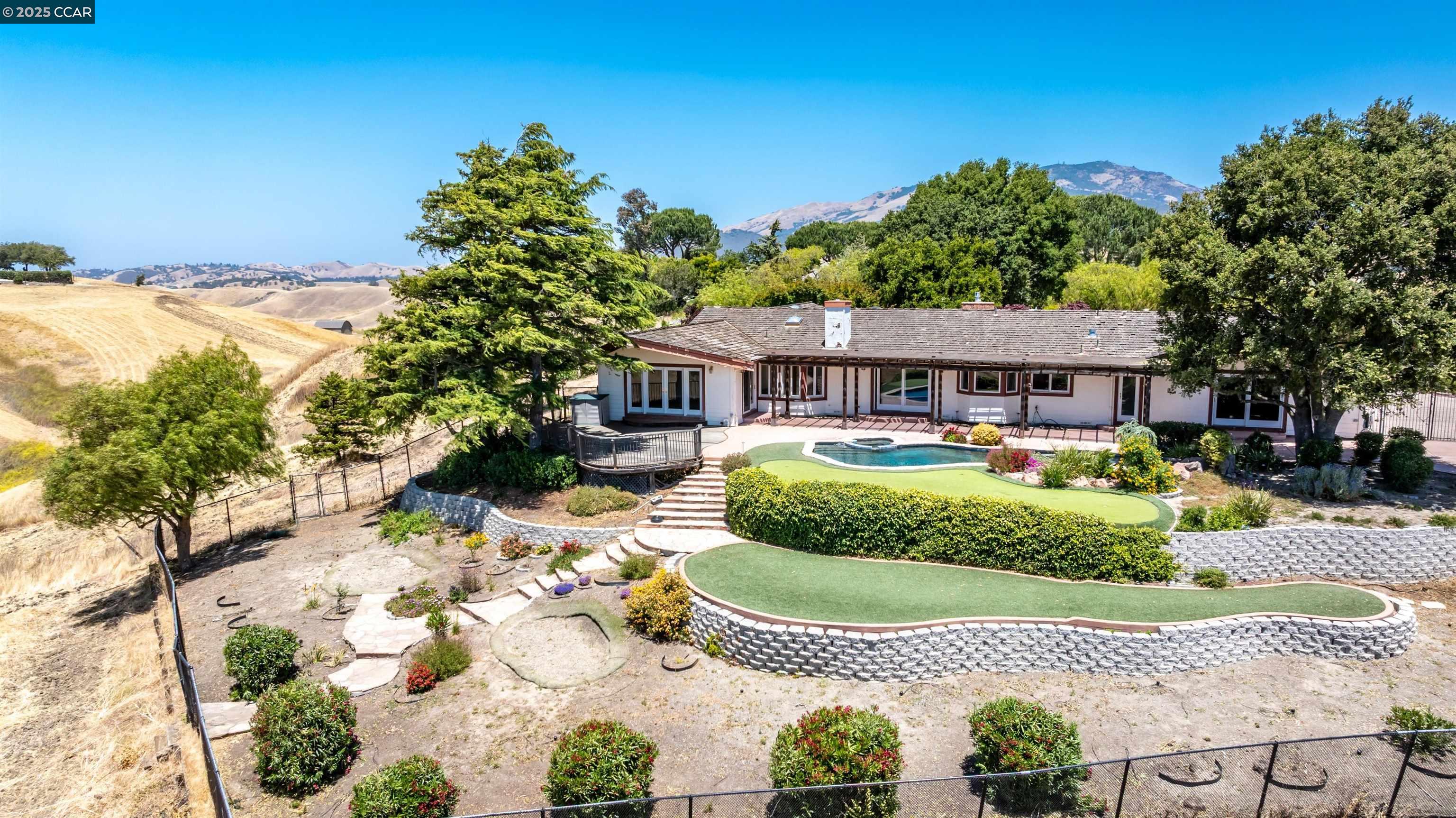 Detail Gallery Image 47 of 52 For 70 Sherburne Hills, Danville,  CA 94526-9999 - 4 Beds | 3 Baths