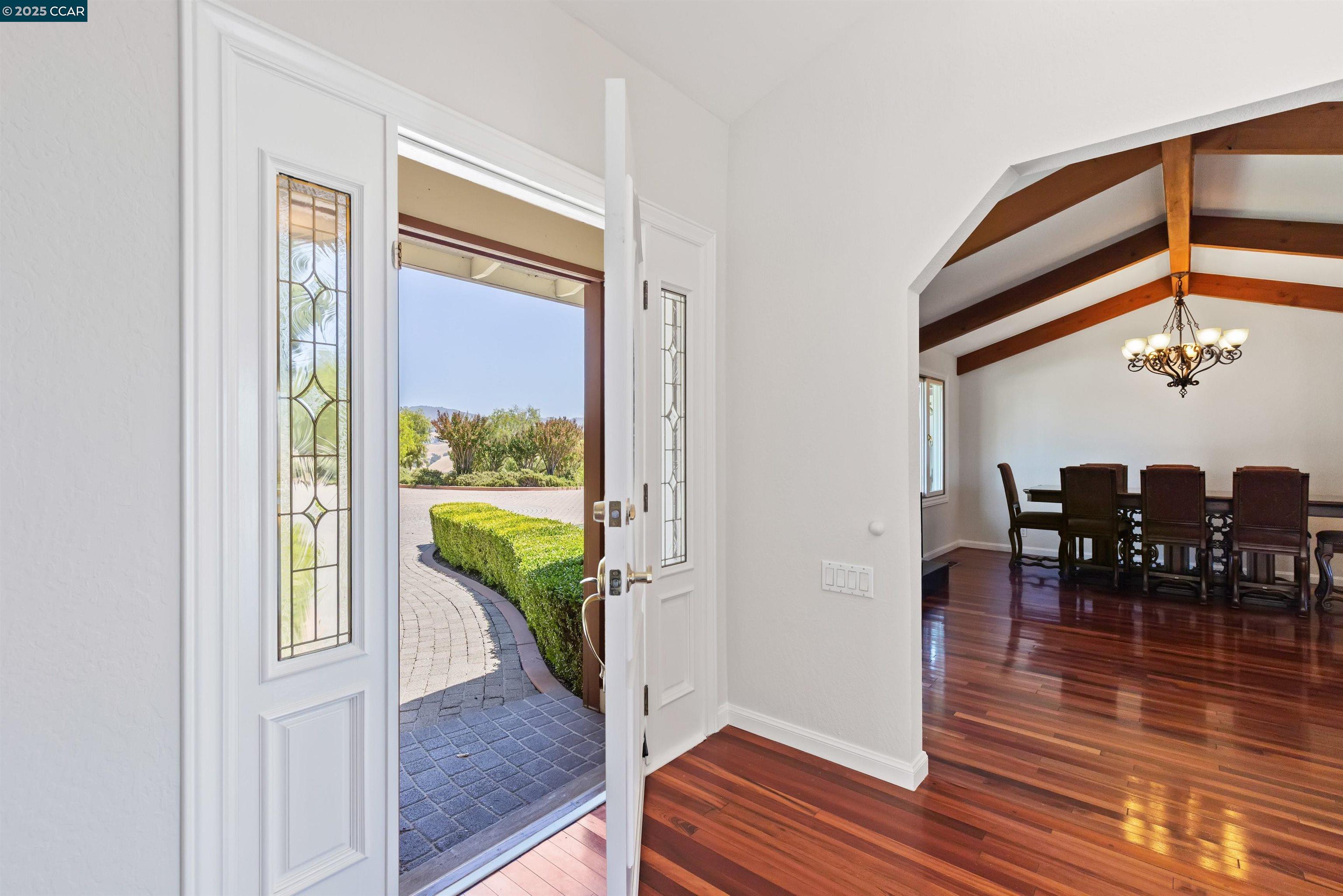 Detail Gallery Image 9 of 52 For 70 Sherburne Hills, Danville,  CA 94526-9999 - 4 Beds | 3 Baths