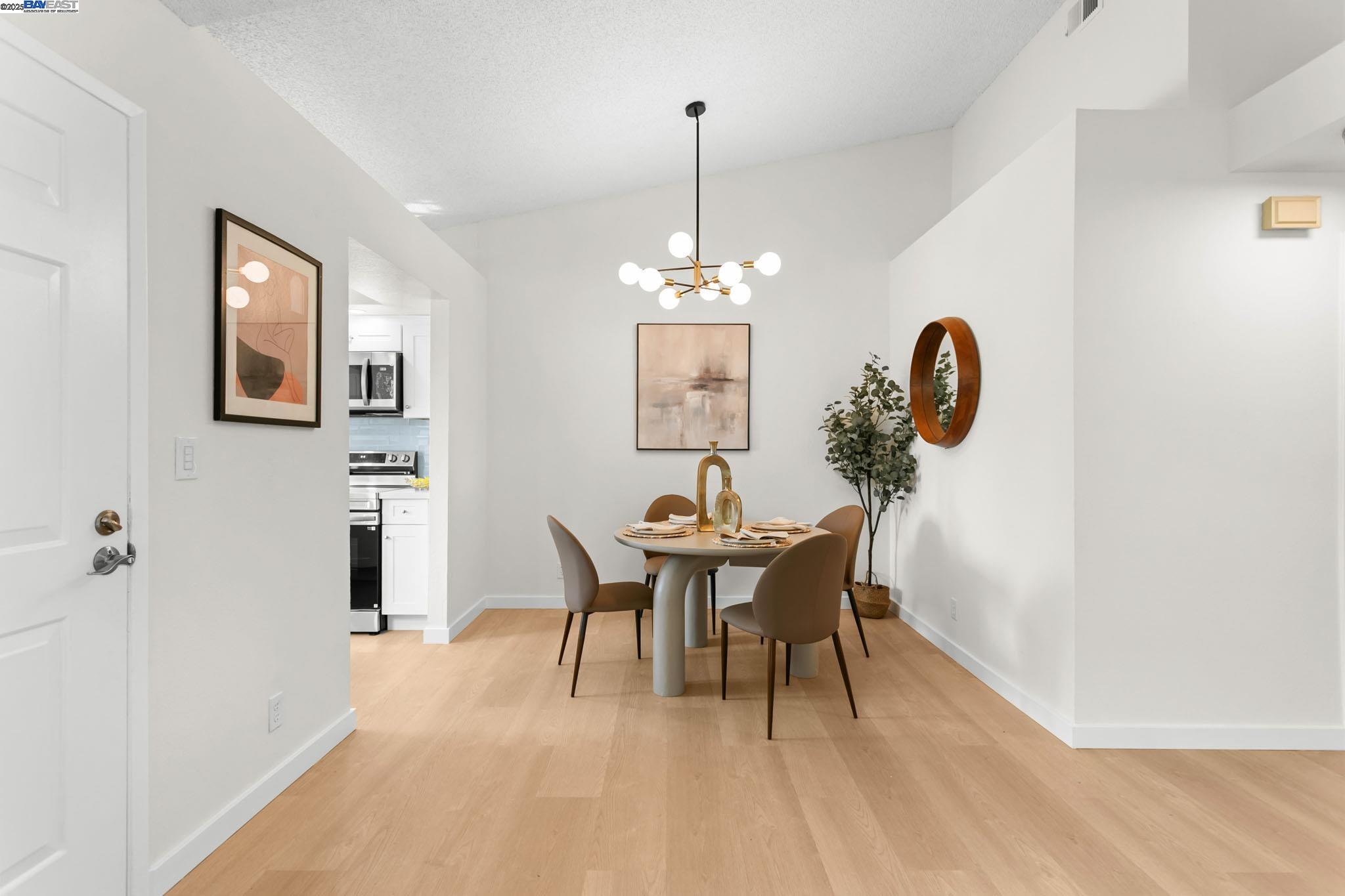 Photo #8: 41111081 Listing: Photo #8