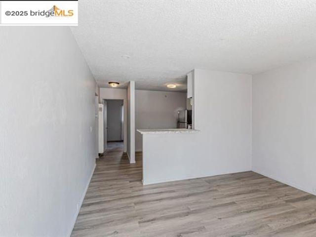 Detail Gallery Image 13 of 60 For 1011 Delaware St, Berkeley,  CA 94710 - – Beds | – Baths