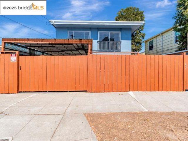 Detail Gallery Image 6 of 60 For 1011 Delaware St, Berkeley,  CA 94710 - – Beds | – Baths