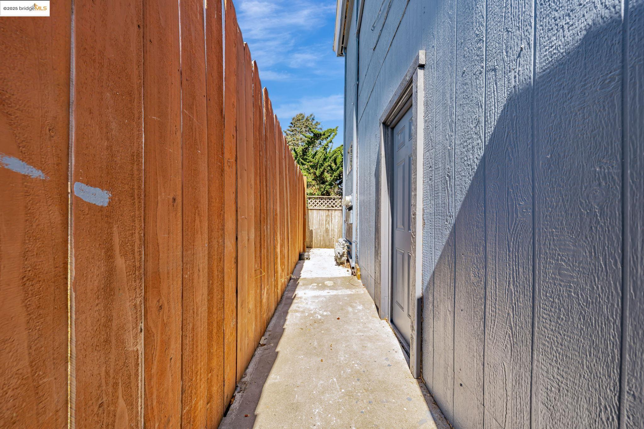 Detail Gallery Image 51 of 60 For 1011 Delaware St, Berkeley,  CA 94710 - – Beds | – Baths