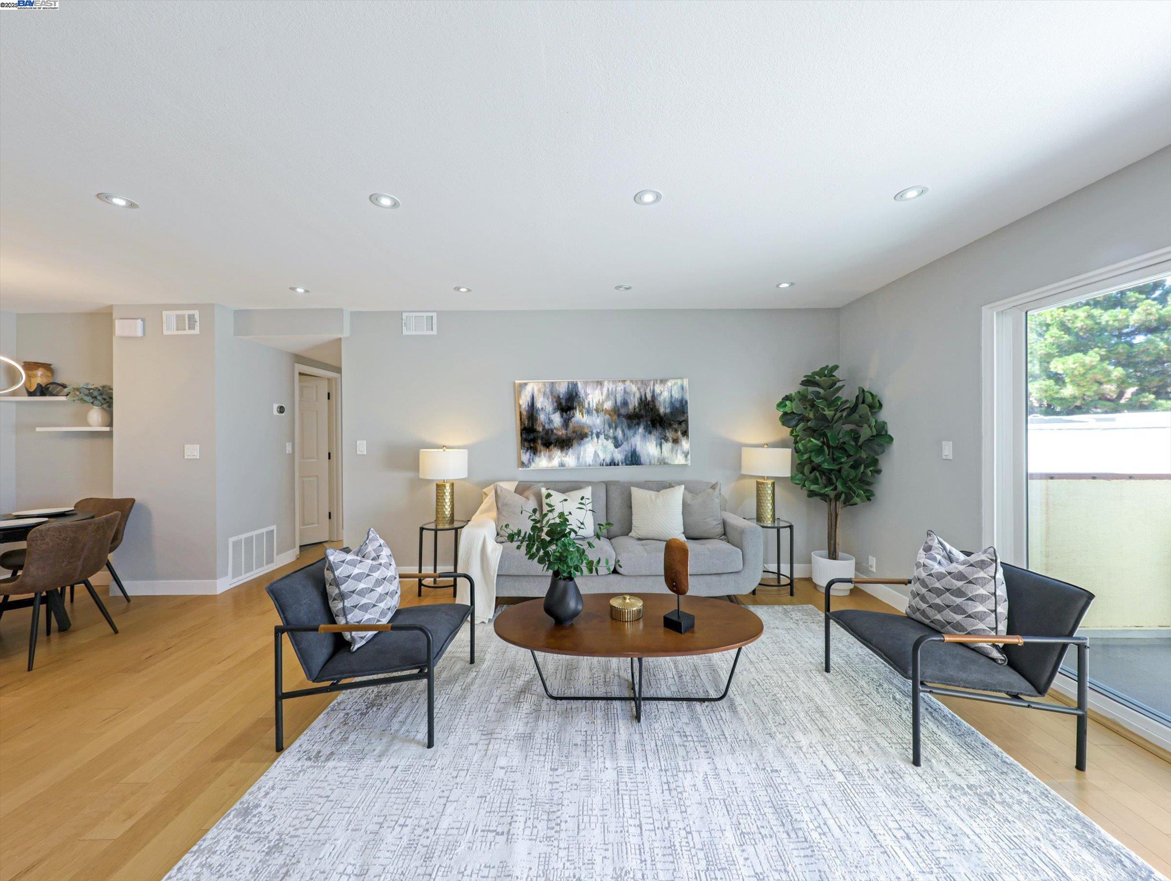 Detail Gallery Image 2 of 34 For 44 Lodato Ave #APT 212,  San Mateo,  CA 94403 - 2 Beds | 2 Baths