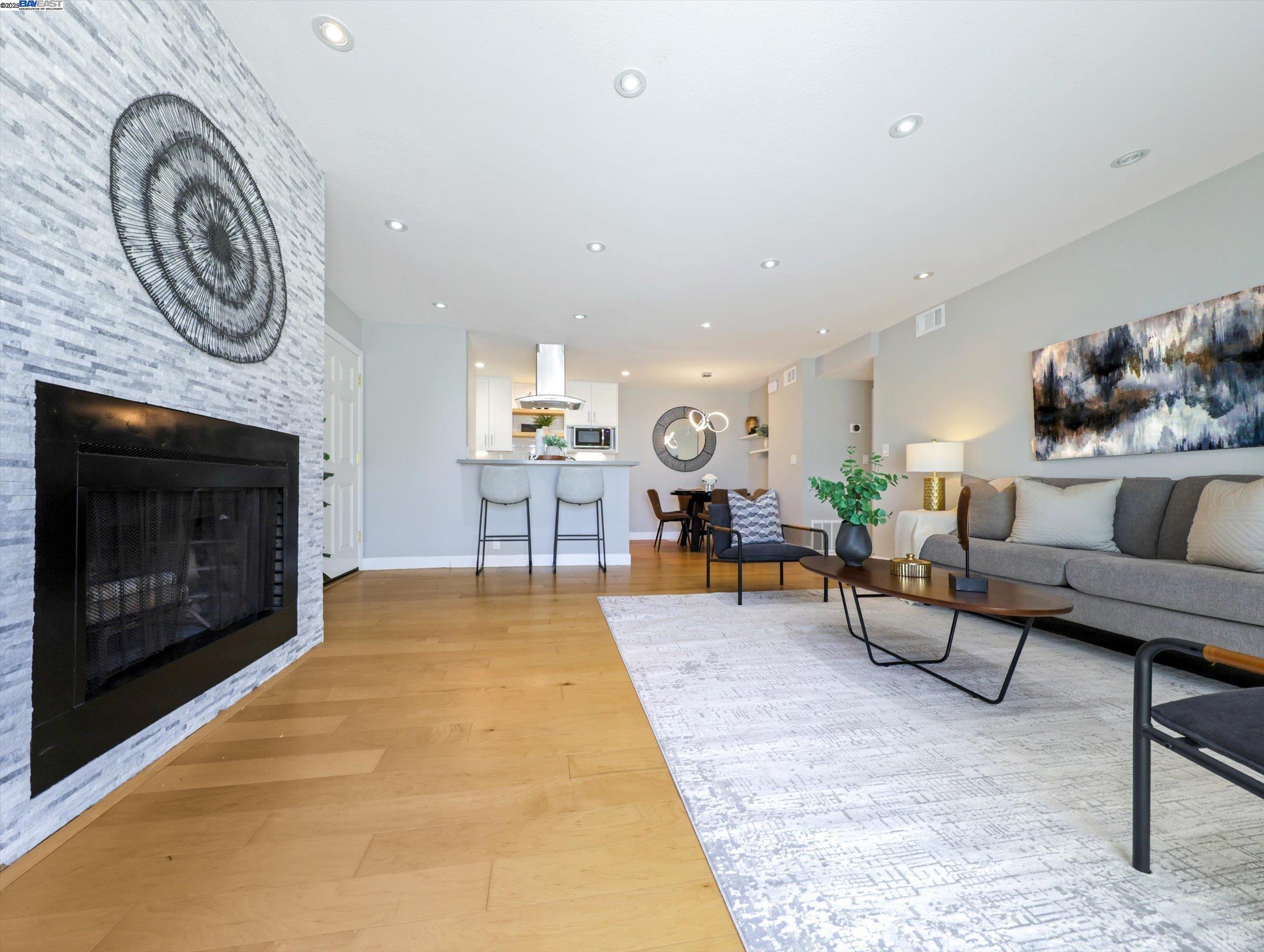 Detail Gallery Image 5 of 34 For 44 Lodato Ave #APT 212,  San Mateo,  CA 94403 - 2 Beds | 2 Baths