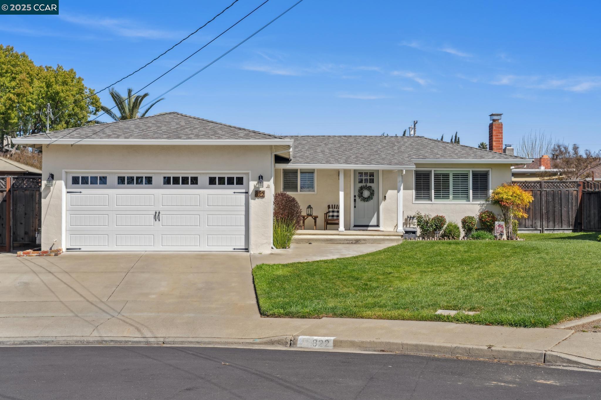 Front Image Thumbnail for CC41111090