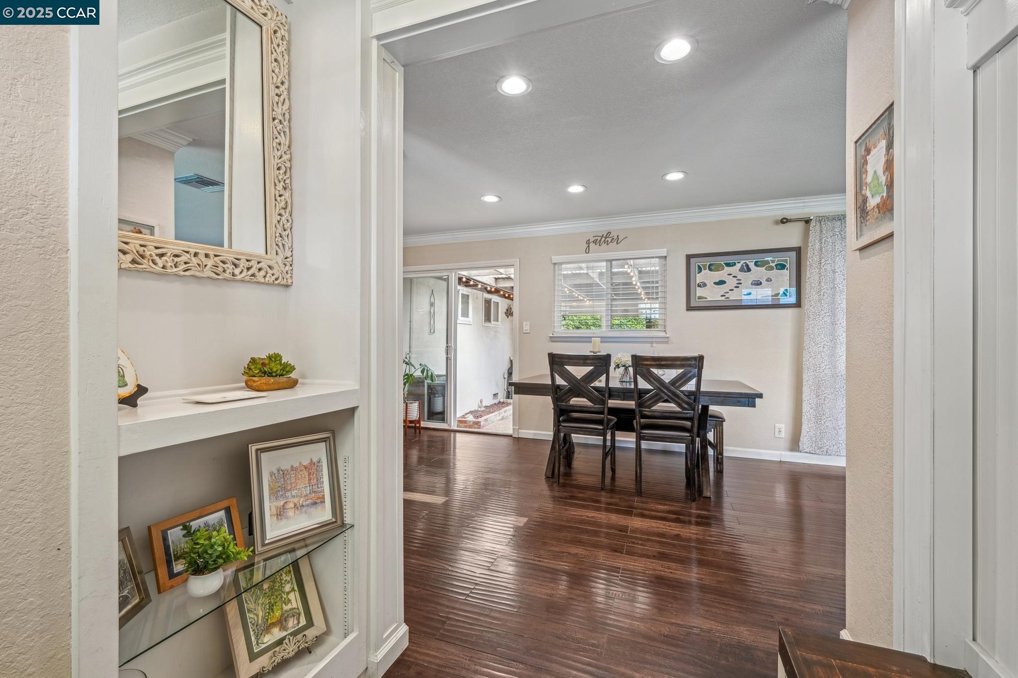 Detail Gallery Image 4 of 45 For 822 Cortez Ct, Livermore,  CA 94550 - 3 Beds | 2 Baths