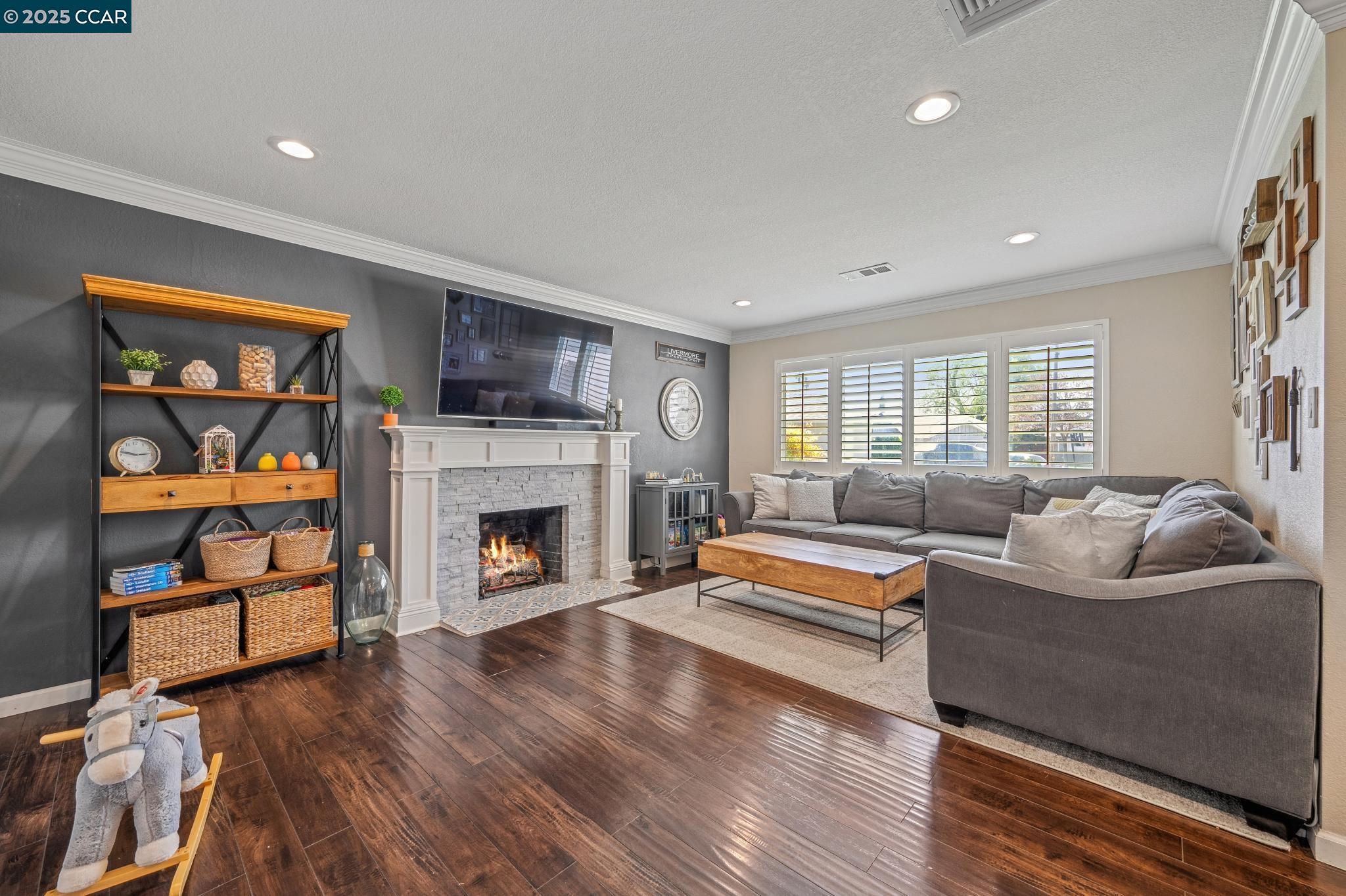 Detail Gallery Image 7 of 45 For 822 Cortez Ct, Livermore,  CA 94550 - 3 Beds | 2 Baths