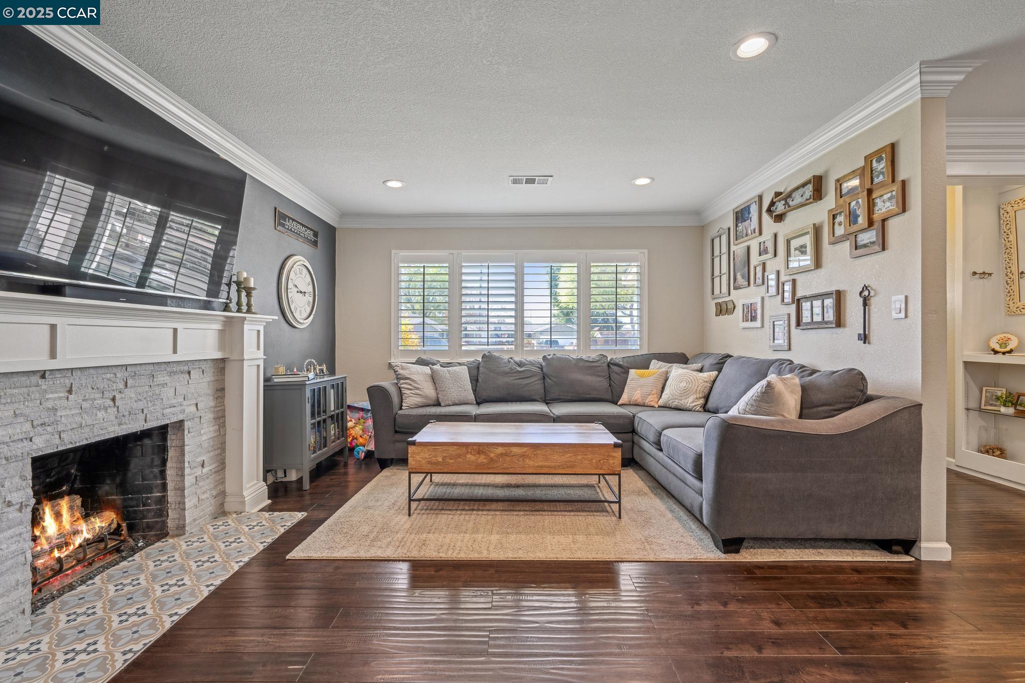 Detail Gallery Image 9 of 45 For 822 Cortez Ct, Livermore,  CA 94550 - 3 Beds | 2 Baths