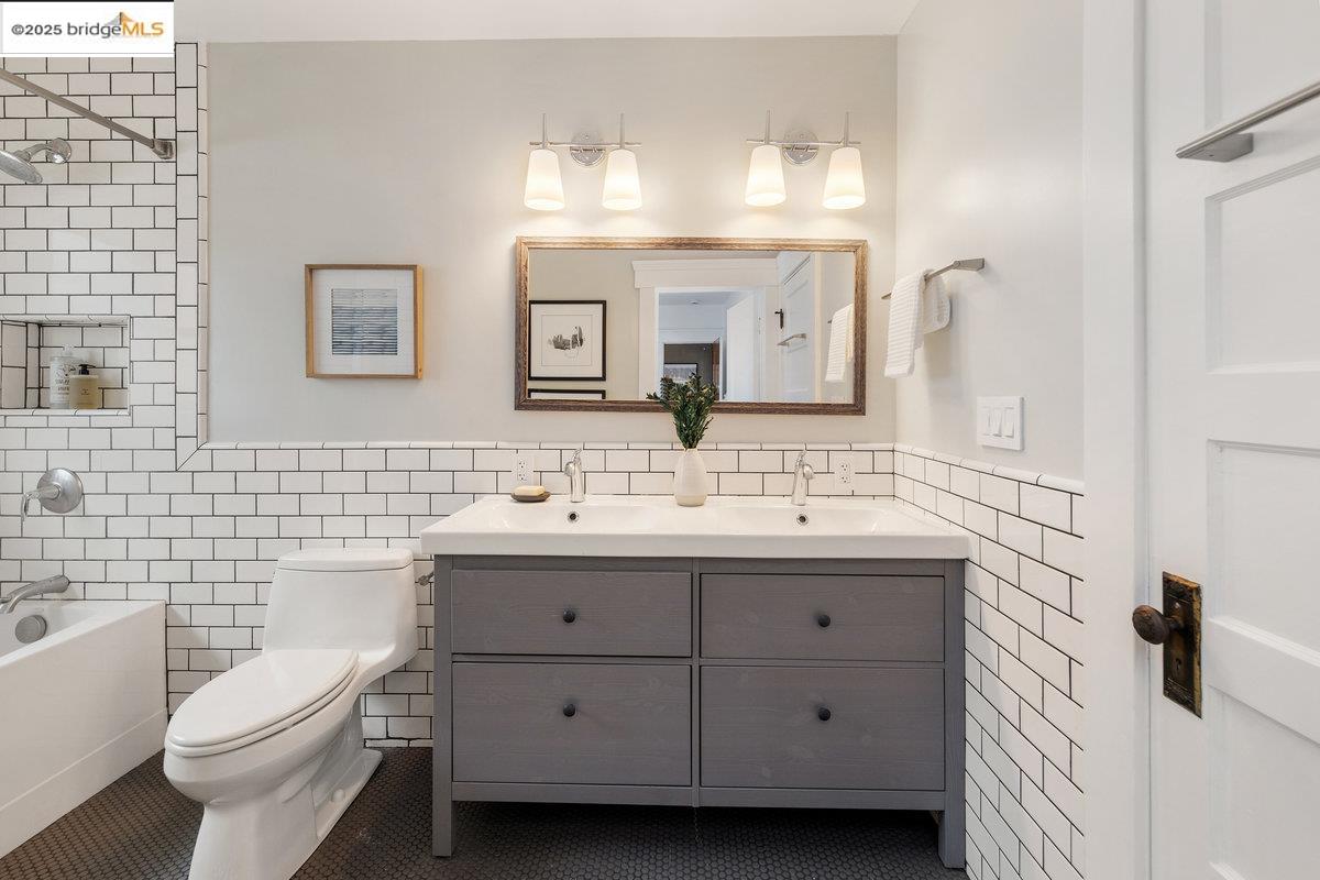 Detail Gallery Image 22 of 39 For 3826 Lincoln Ave, Oakland,  CA 94602 - 2 Beds | 1 Baths