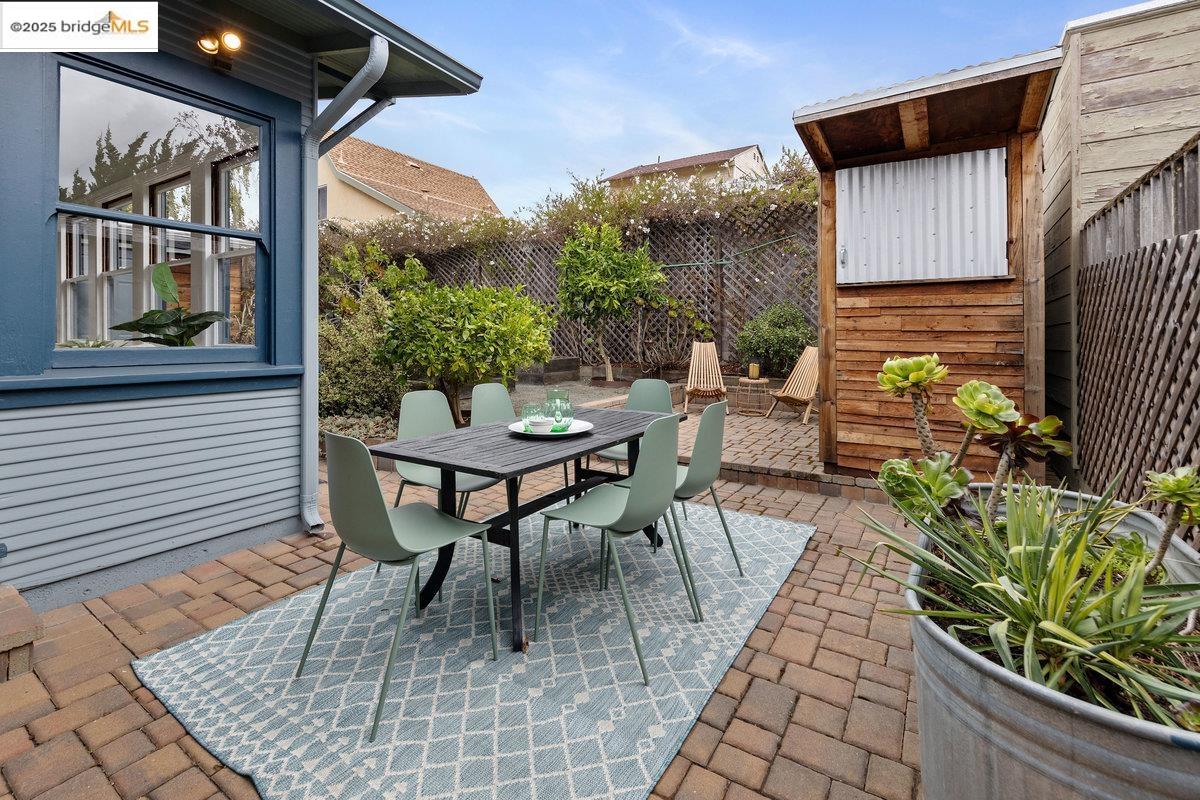 Detail Gallery Image 29 of 39 For 3826 Lincoln Ave, Oakland,  CA 94602 - 2 Beds | 1 Baths