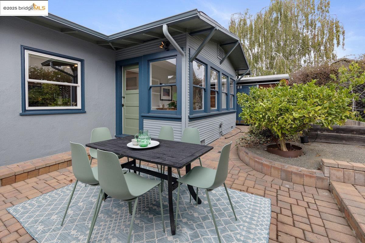 Detail Gallery Image 30 of 39 For 3826 Lincoln Ave, Oakland,  CA 94602 - 2 Beds | 1 Baths