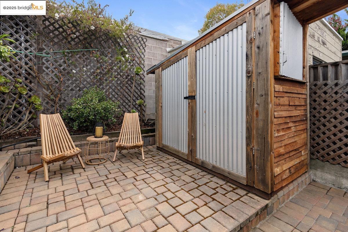 Detail Gallery Image 37 of 39 For 3826 Lincoln Ave, Oakland,  CA 94602 - 2 Beds | 1 Baths
