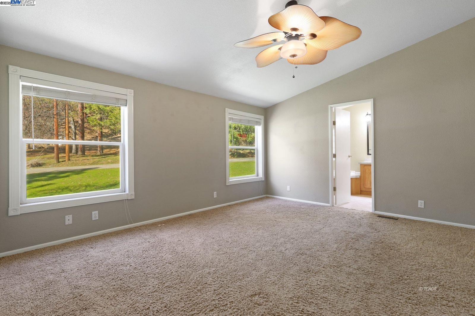 Detail Gallery Image 17 of 39 For 180 Steelhead Cir, Lewiston,  CA 96052 - 2 Beds | 2 Baths