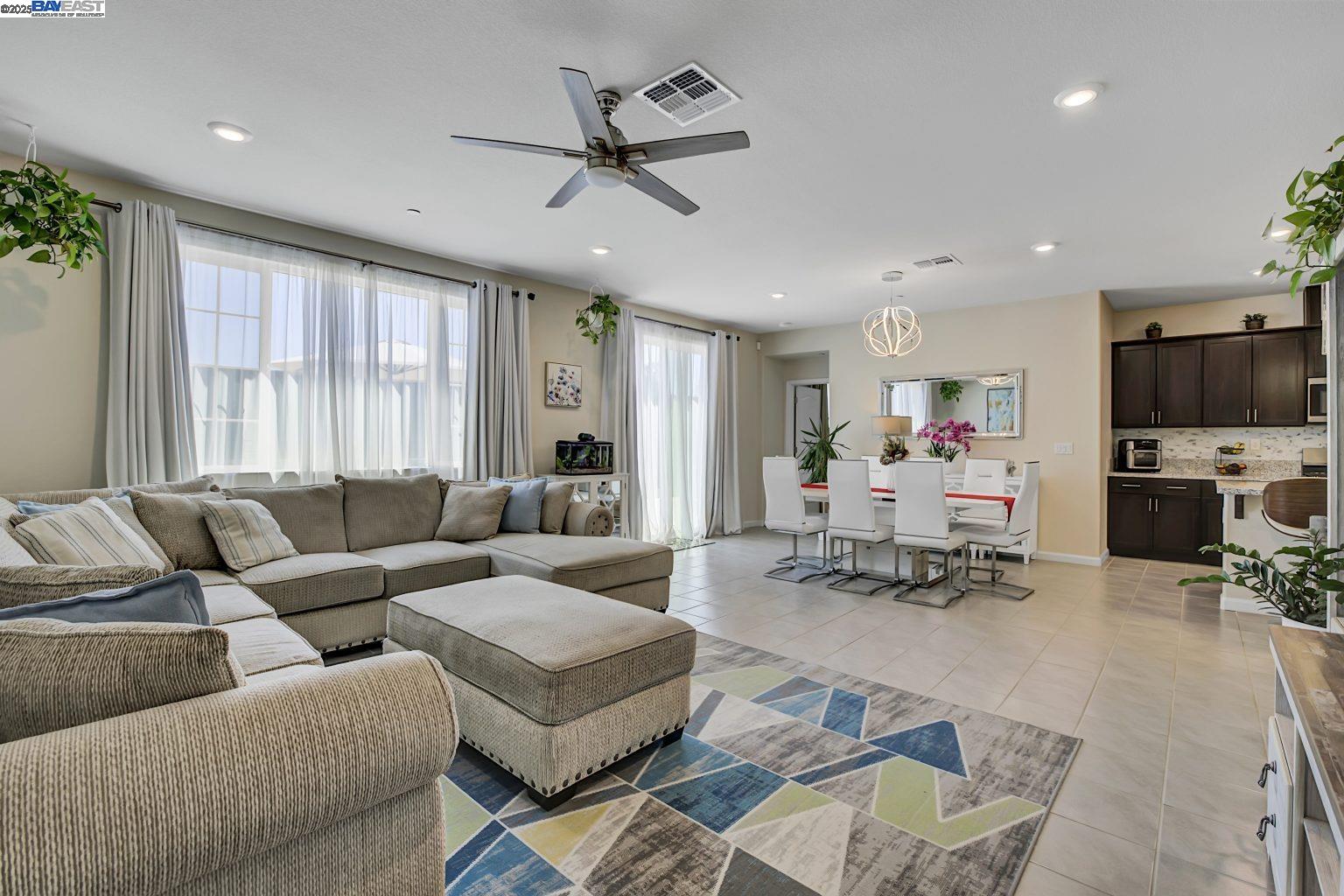 Detail Gallery Image 21 of 49 For 4014 Kenwood Cir, Oakley,  CA 94561 - 3 Beds | 2 Baths