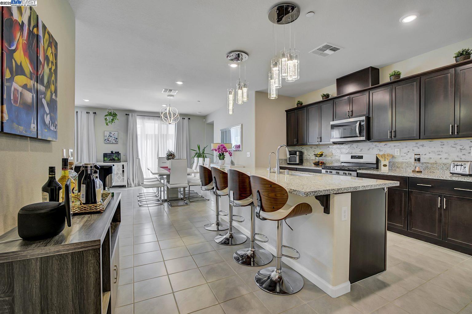 Detail Gallery Image 22 of 49 For 4014 Kenwood Cir, Oakley,  CA 94561 - 3 Beds | 2 Baths