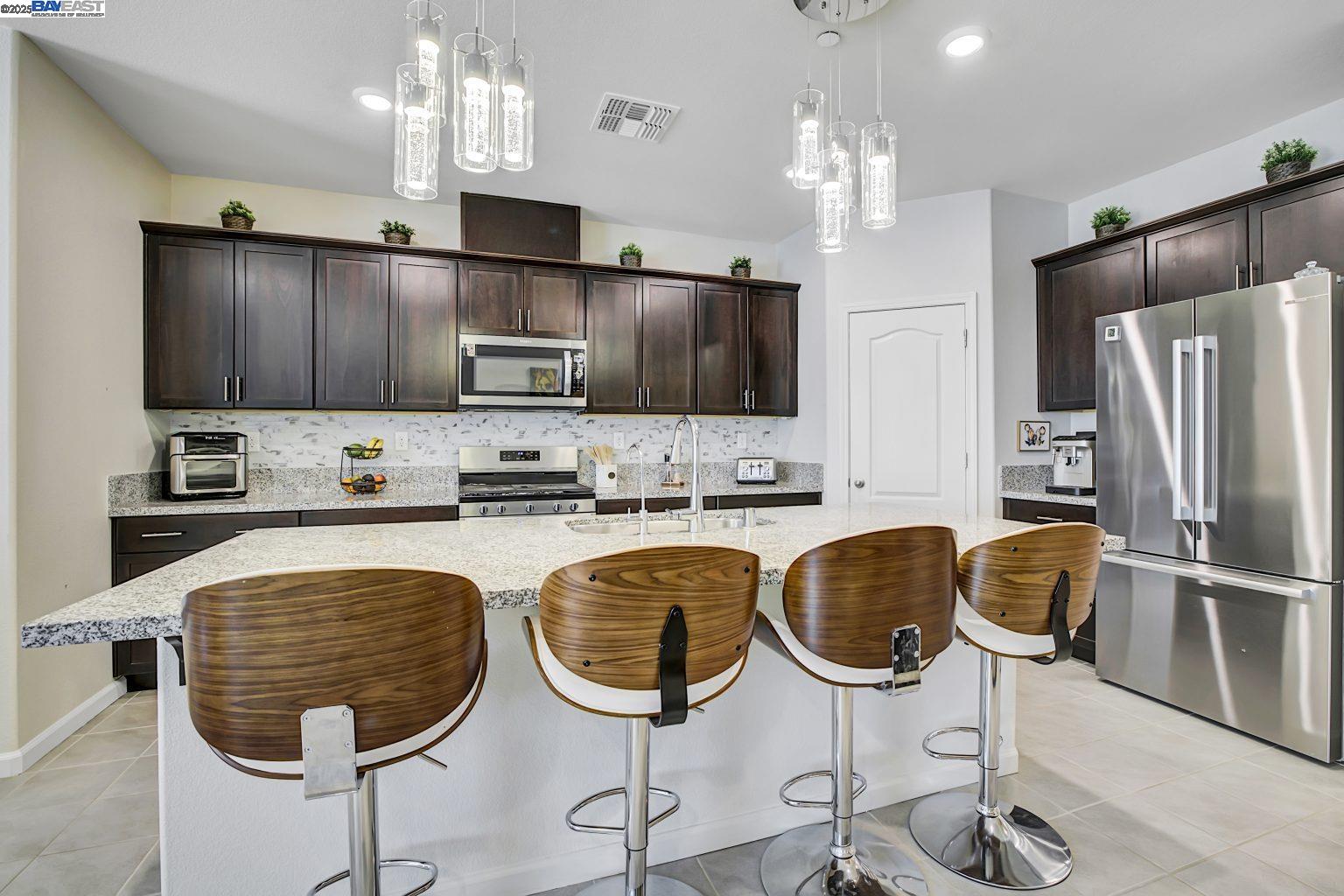 Detail Gallery Image 27 of 49 For 4014 Kenwood Cir, Oakley,  CA 94561 - 3 Beds | 2 Baths