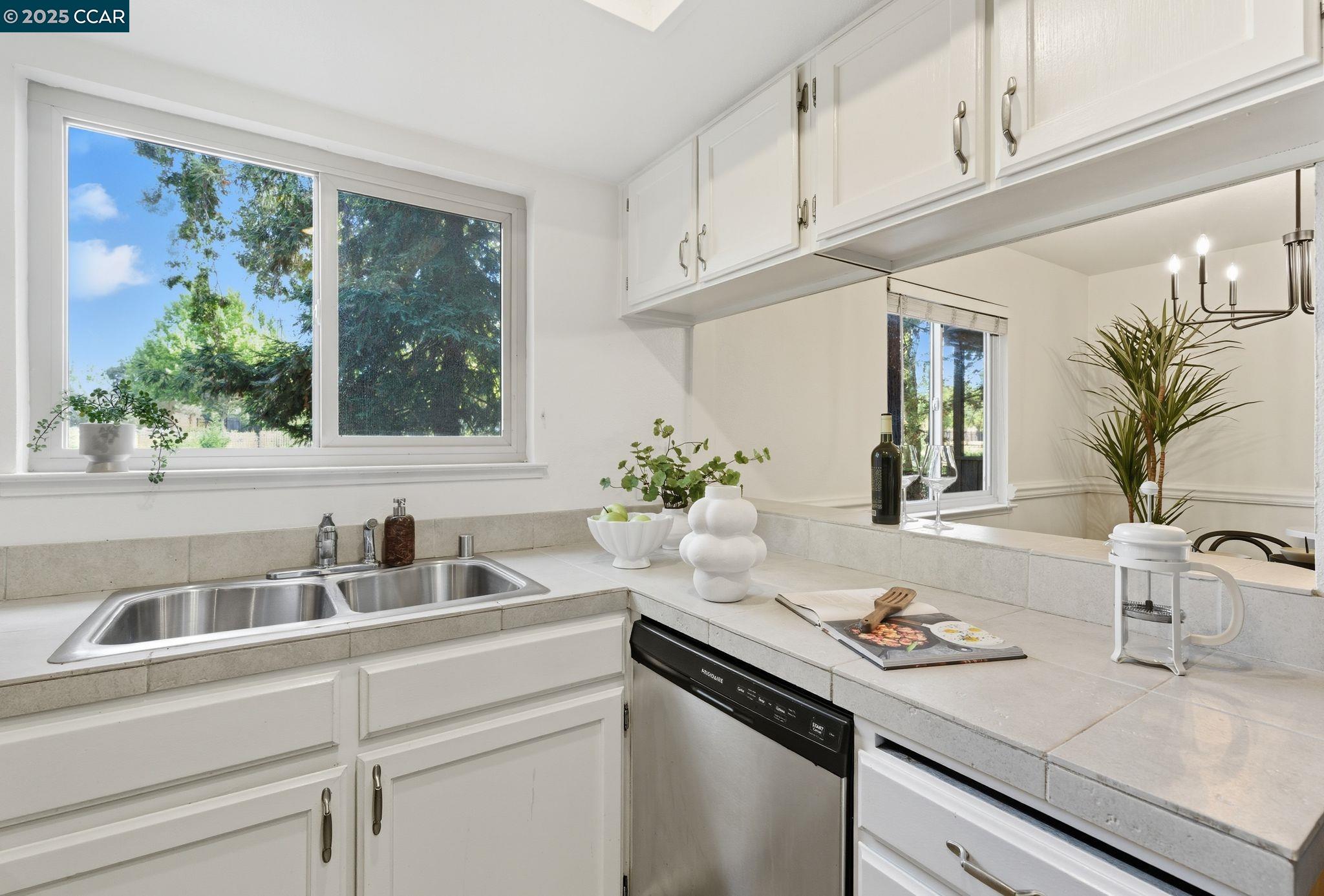 Photo #10: 41111098 Listing: Photo #10