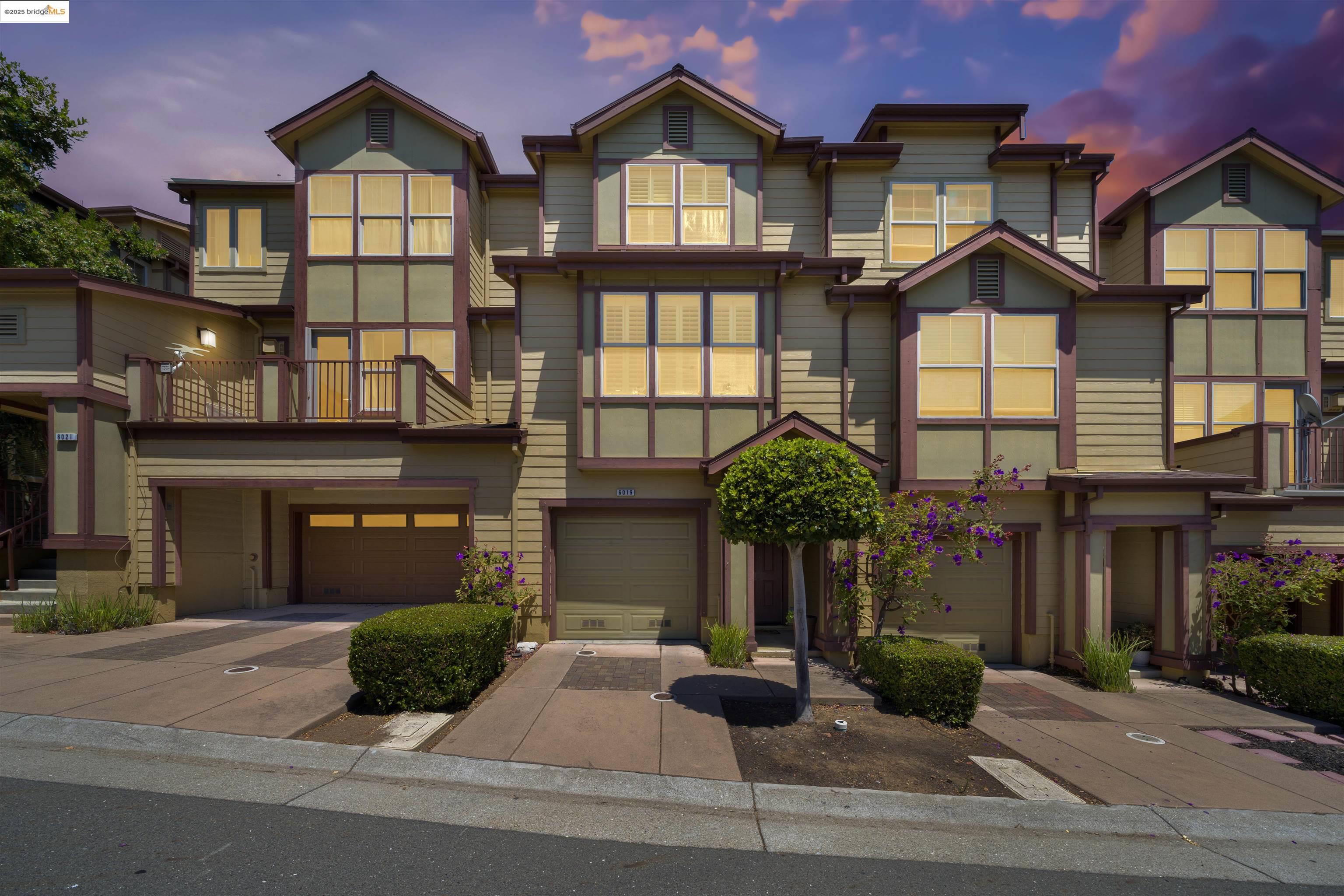 Front Image Thumbnail for EB41111101