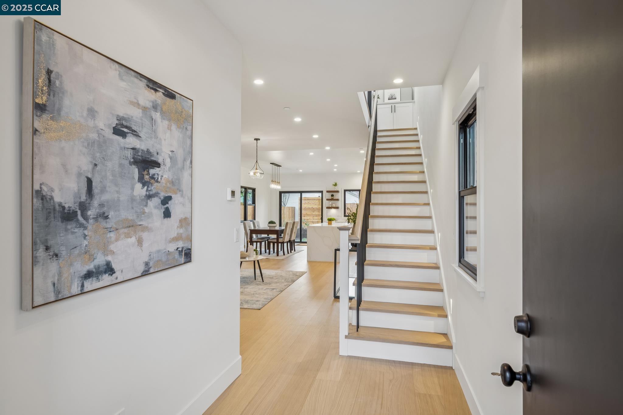 Detail Gallery Image 3 of 47 For 1126 Brighton Ave, Albany,  CA 94706 - 3 Beds | 3 Baths