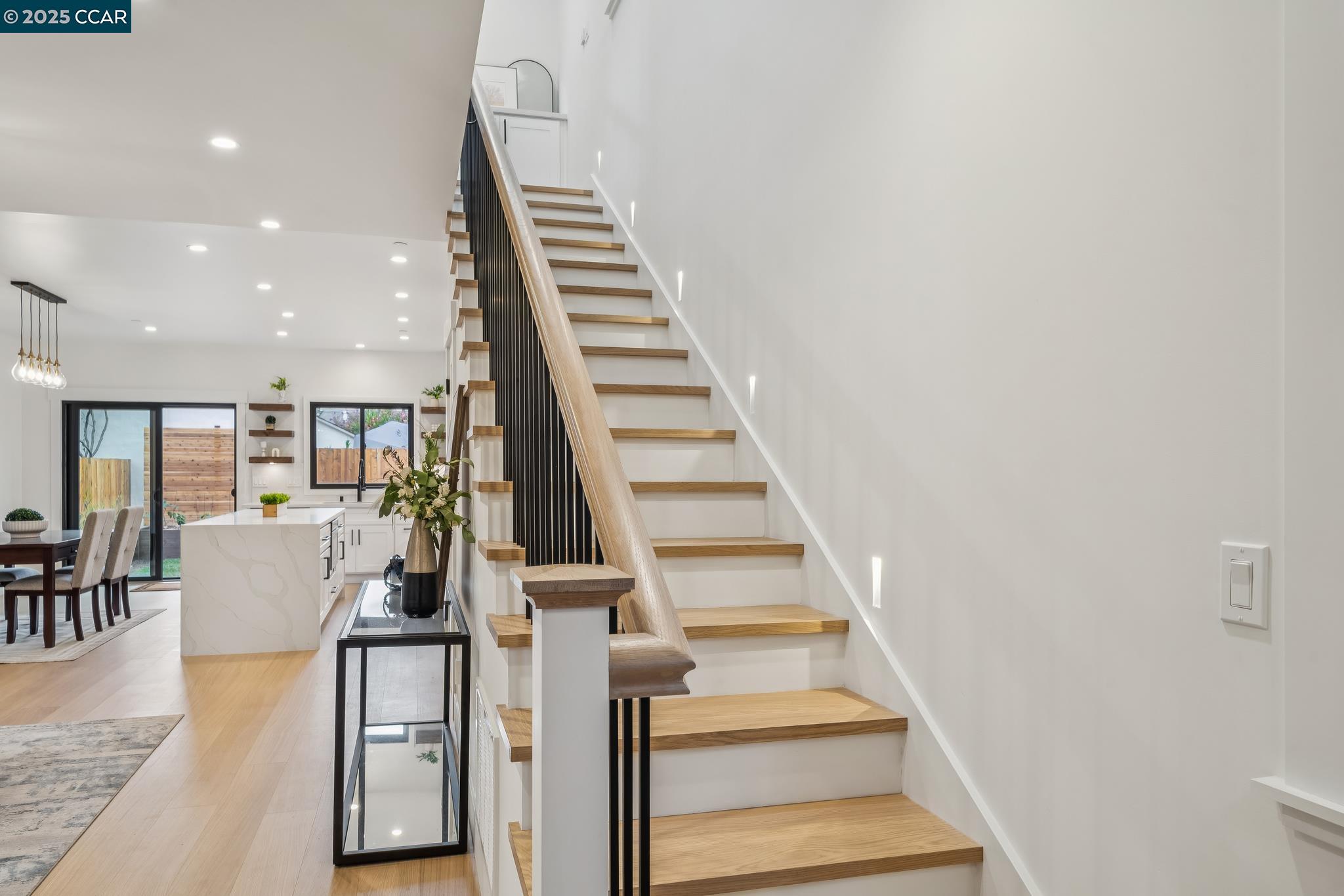 Detail Gallery Image 22 of 47 For 1126 Brighton Ave, Albany,  CA 94706 - 3 Beds | 3 Baths