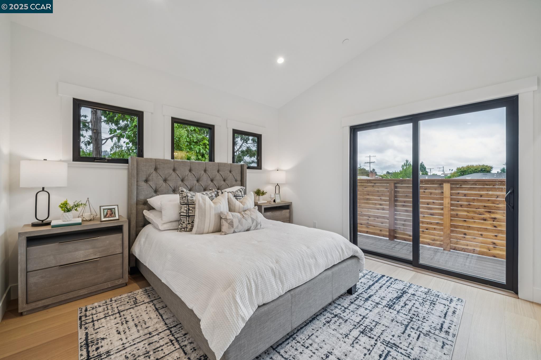 Detail Gallery Image 26 of 47 For 1126 Brighton Ave, Albany,  CA 94706 - 3 Beds | 3 Baths
