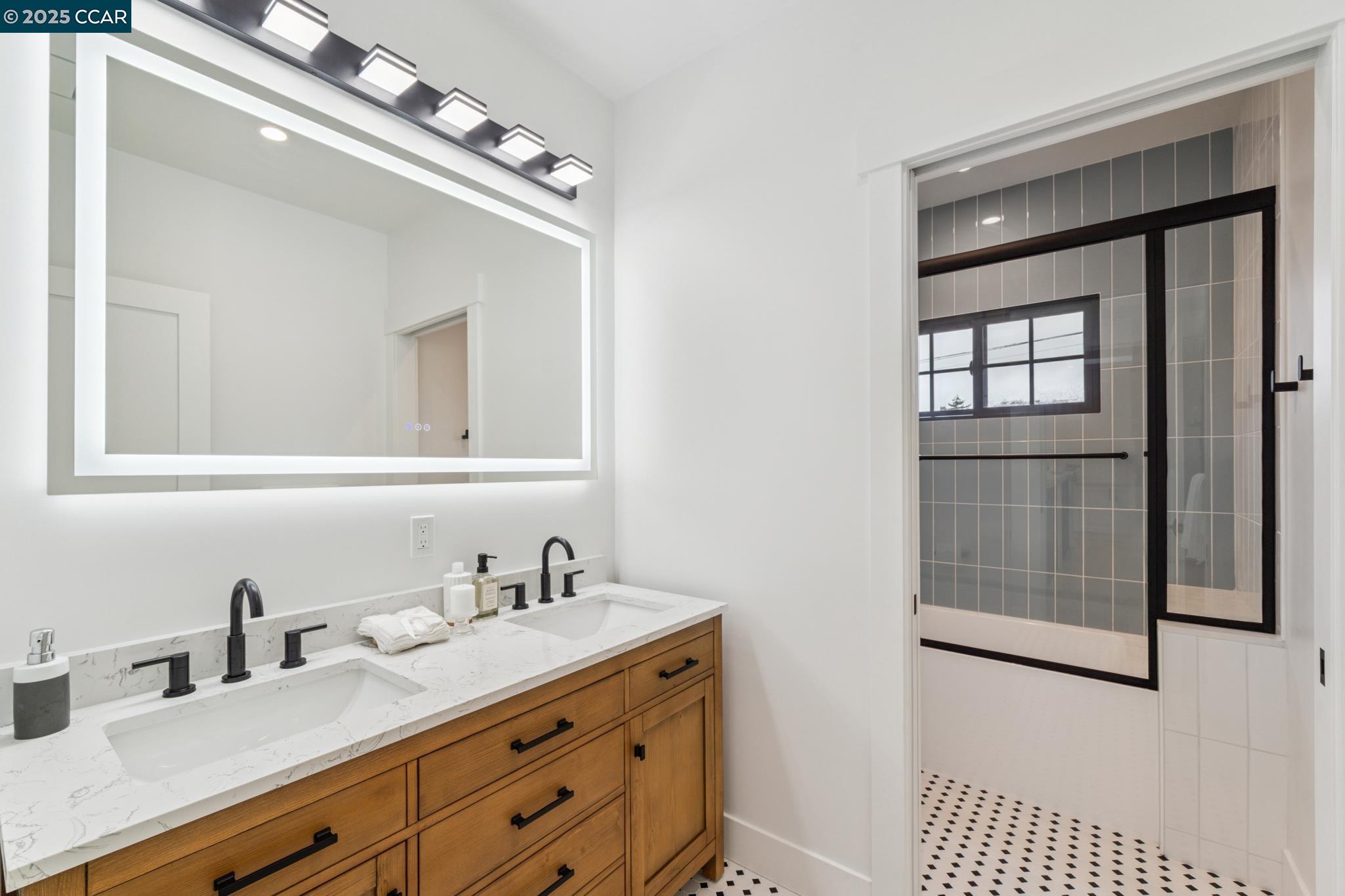 Detail Gallery Image 35 of 47 For 1126 Brighton Ave, Albany,  CA 94706 - 3 Beds | 3 Baths