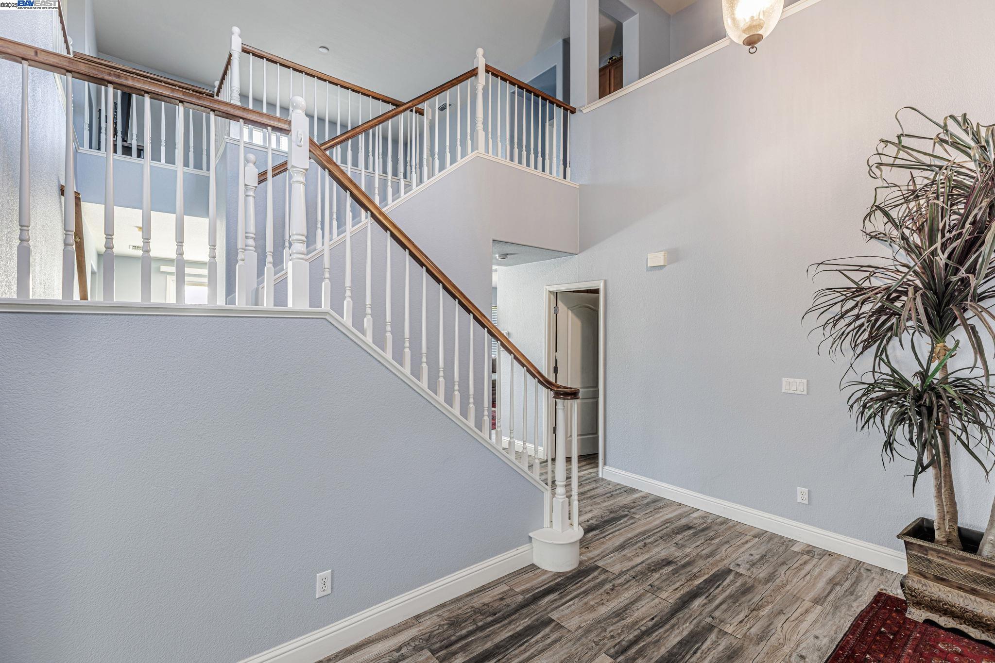 Detail Gallery Image 13 of 39 For 799 Ellerbrook St, Mountain House,  CA 95391 - 4 Beds | 3 Baths