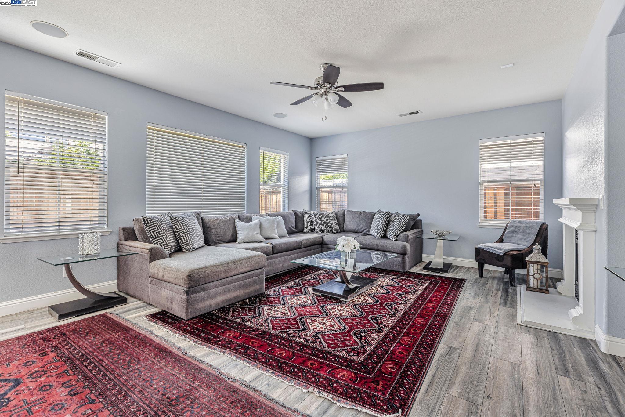 Detail Gallery Image 3 of 39 For 799 Ellerbrook St, Mountain House,  CA 95391 - 4 Beds | 3 Baths