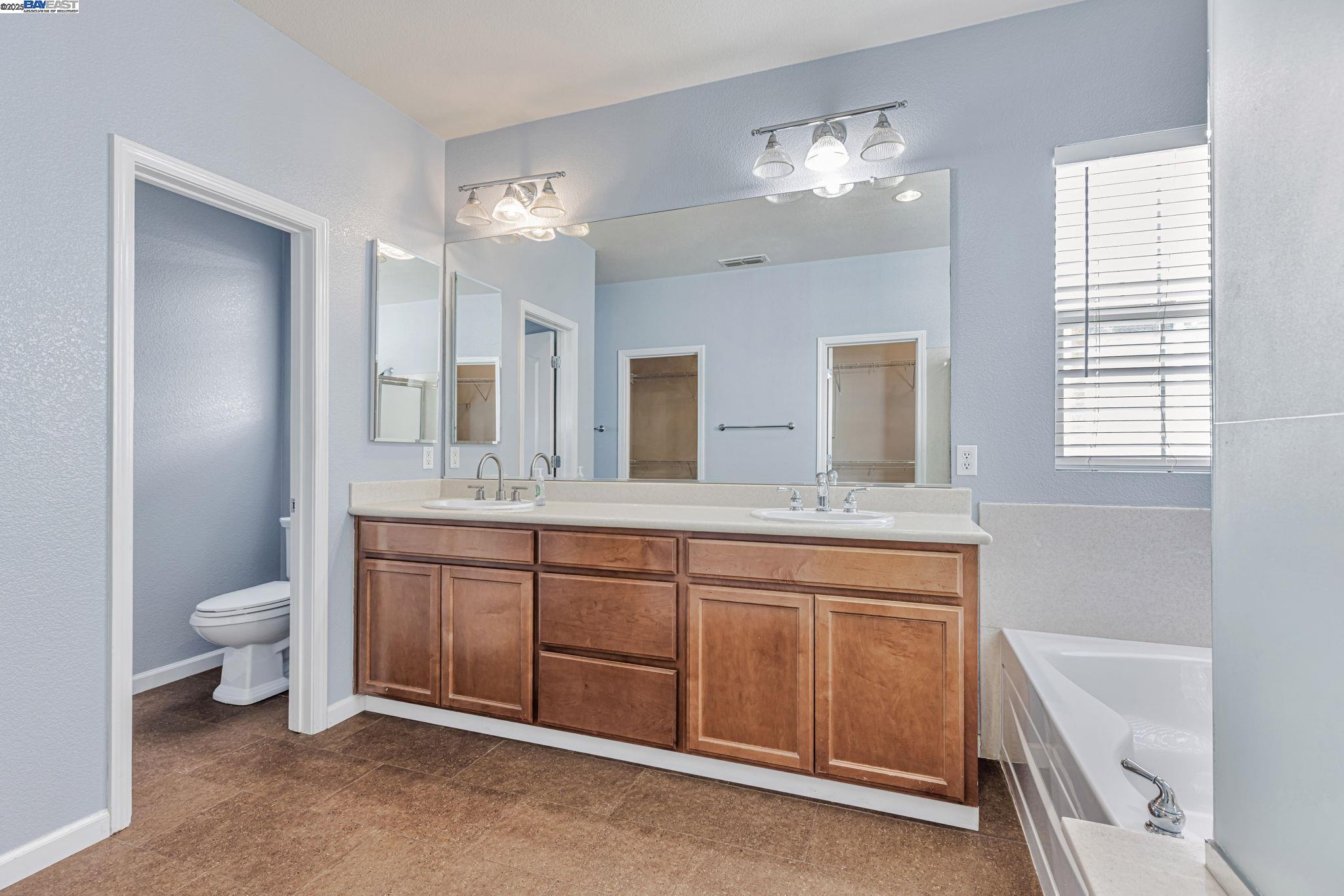 Detail Gallery Image 33 of 39 For 799 Ellerbrook St, Mountain House,  CA 95391 - 4 Beds | 3 Baths