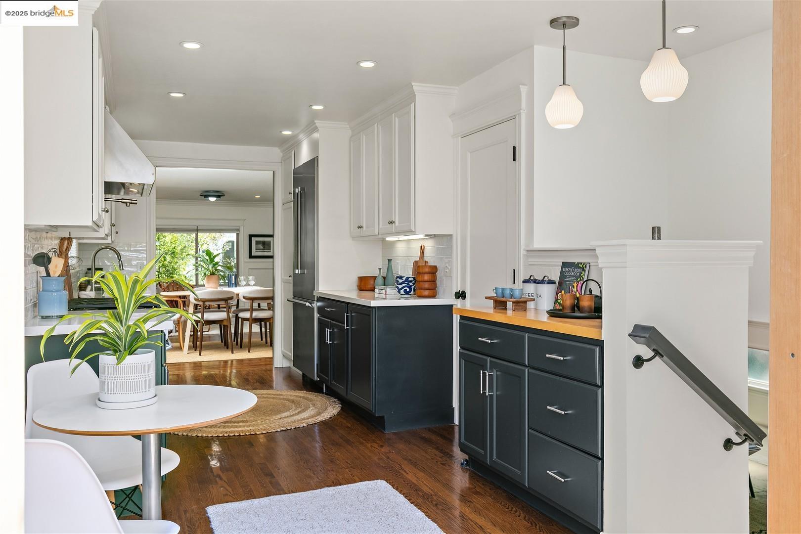 Detail Gallery Image 14 of 35 For 2310 Spaulding Ave, Berkeley,  CA 94703 - 3 Beds | 2 Baths