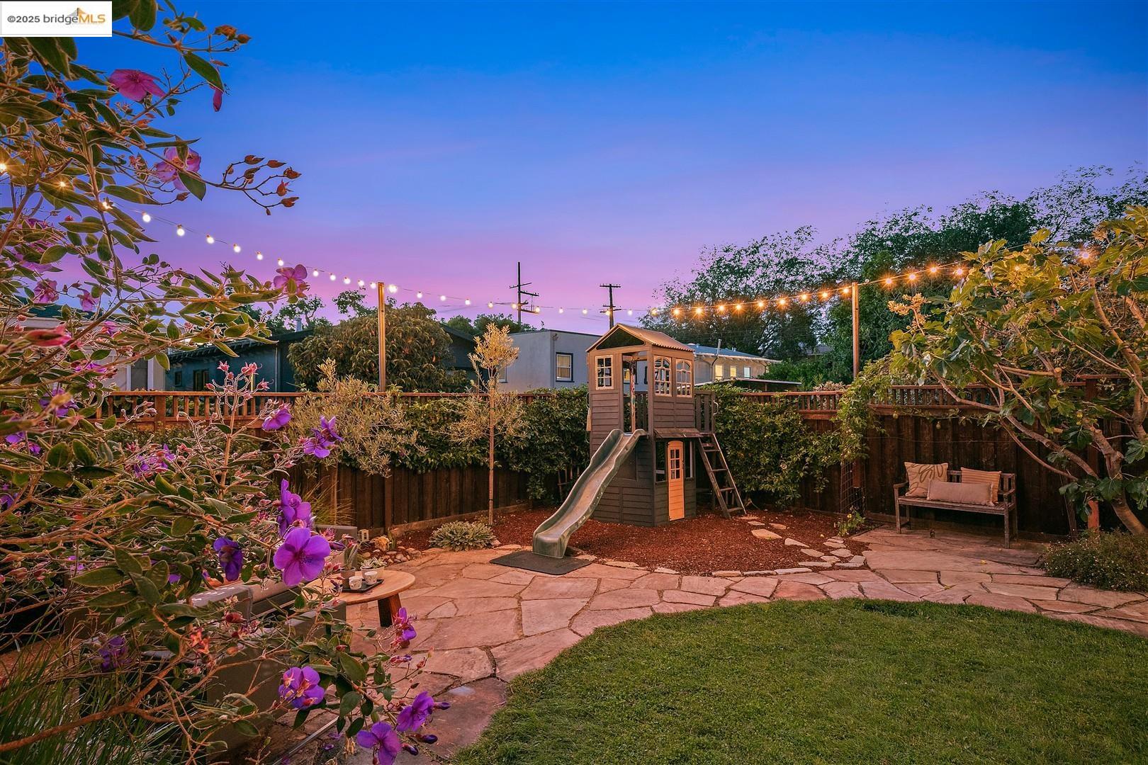 Detail Gallery Image 27 of 35 For 2310 Spaulding Ave, Berkeley,  CA 94703 - 3 Beds | 2 Baths