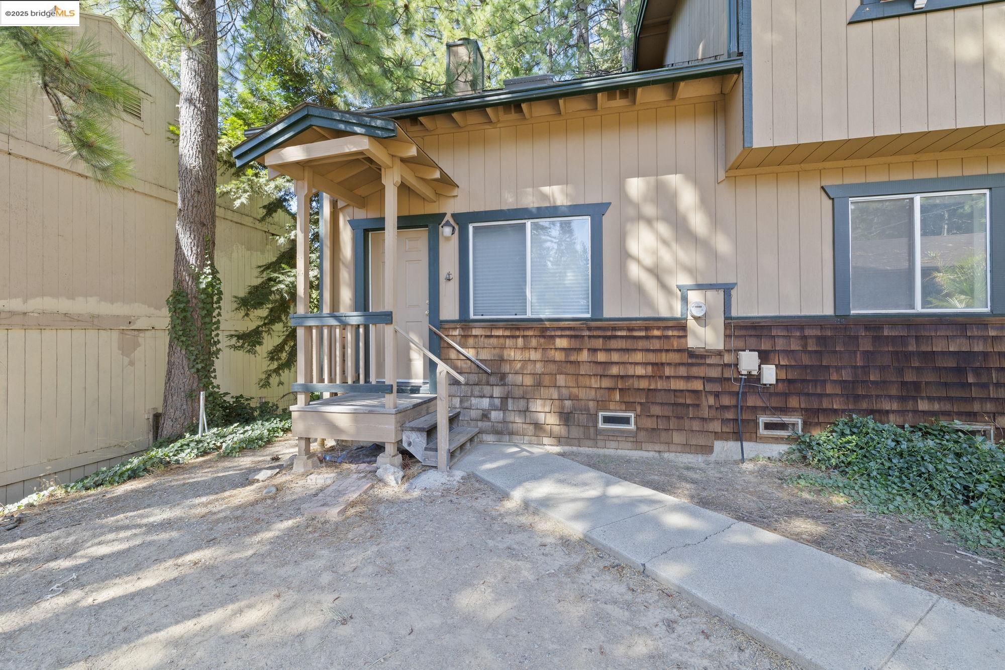 Front Image Thumbnail for EB41111109