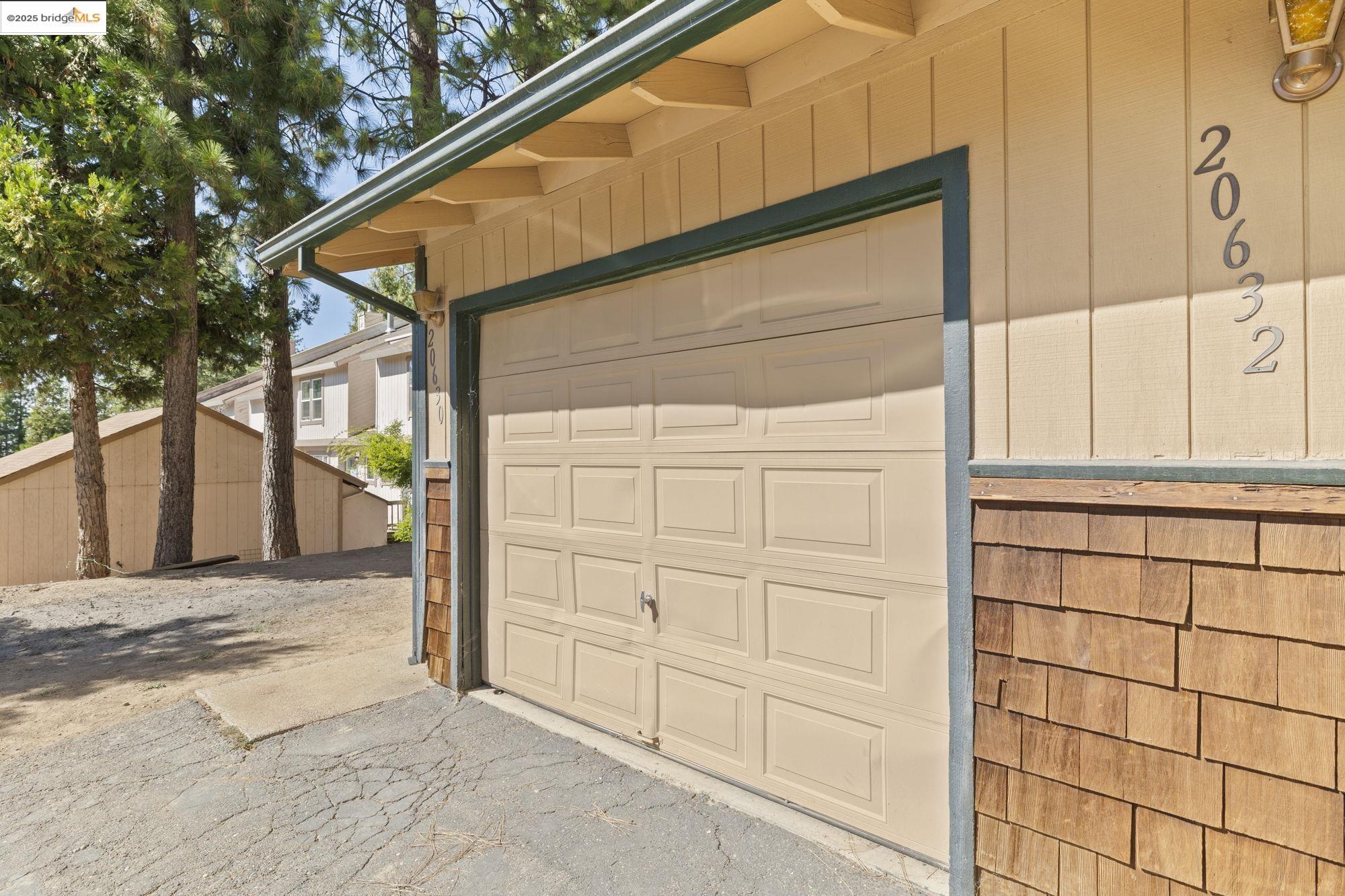 Detail Gallery Image 3 of 26 For 20630 Chief Fuller Road, Mi Wuk Village,  CA 95346 - 3 Beds | 2 Baths