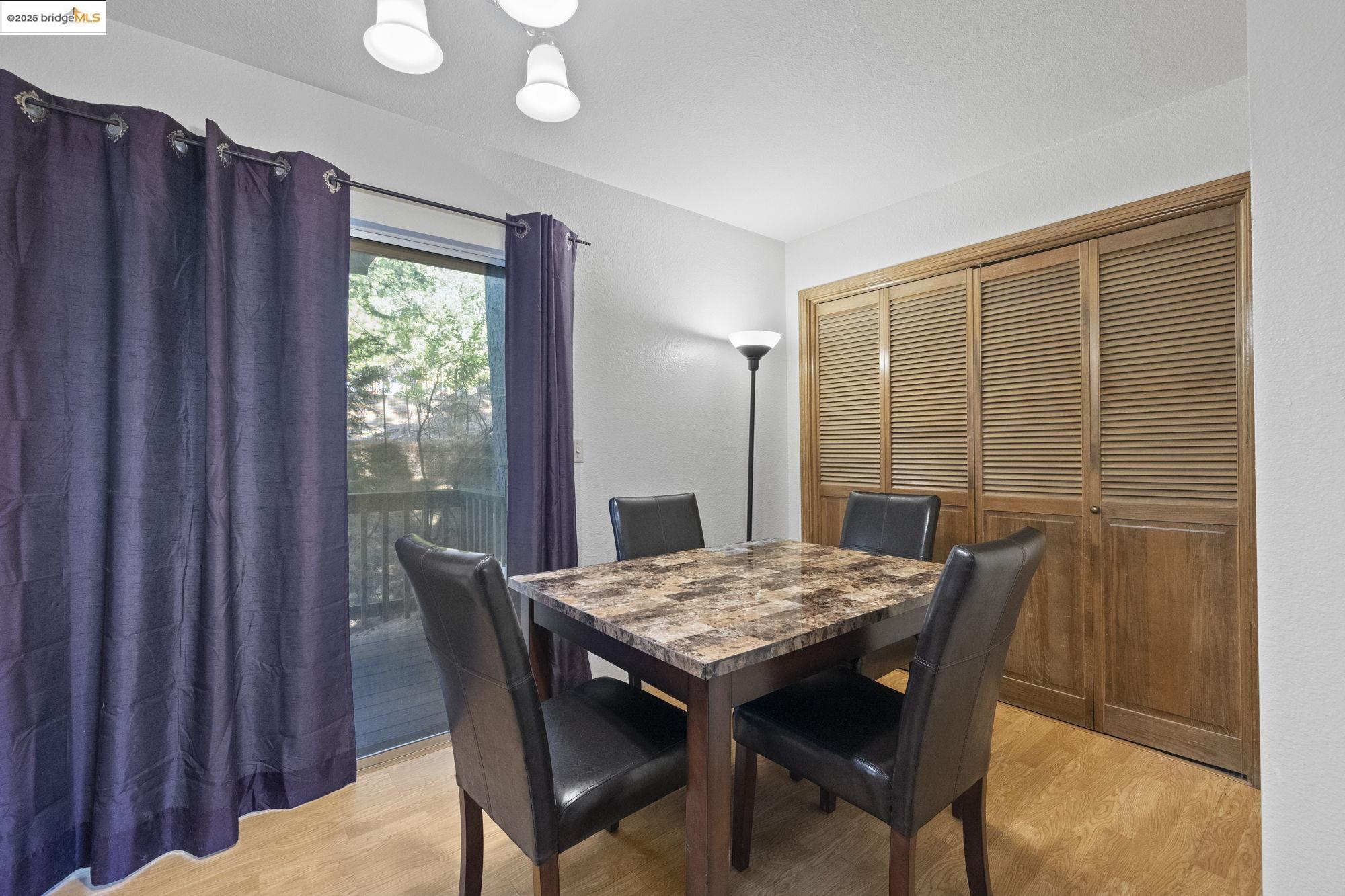 Detail Gallery Image 10 of 26 For 20630 Chief Fuller Road, Mi Wuk Village,  CA 95346 - 3 Beds | 2 Baths