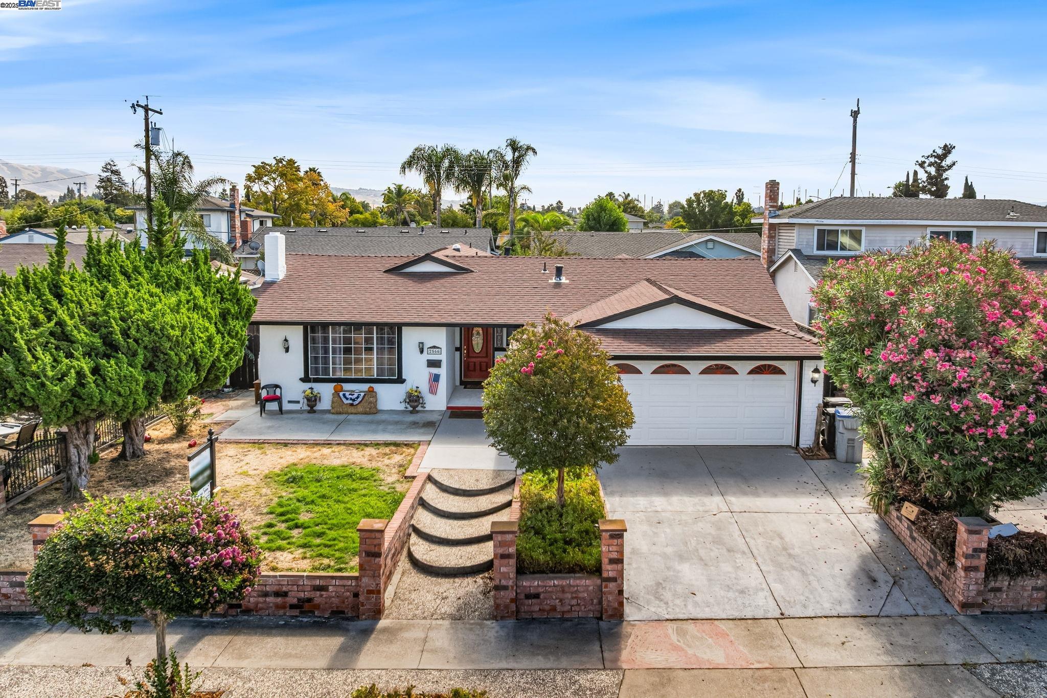 Front Image Thumbnail for BE41111110