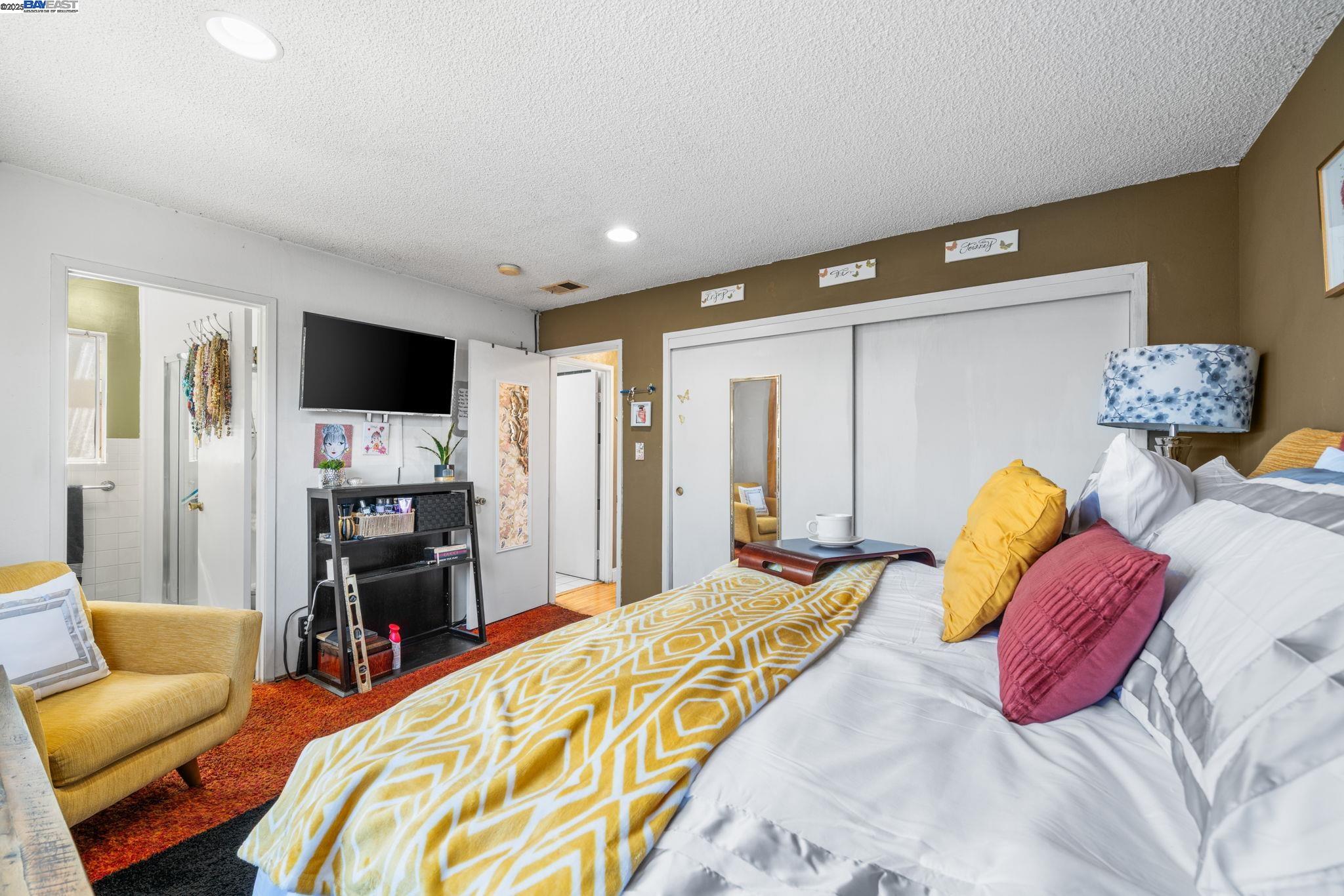 Detail Gallery Image 35 of 41 For 2566 Boren Dr, San Jose,  CA 95121 - 3 Beds | 2 Baths