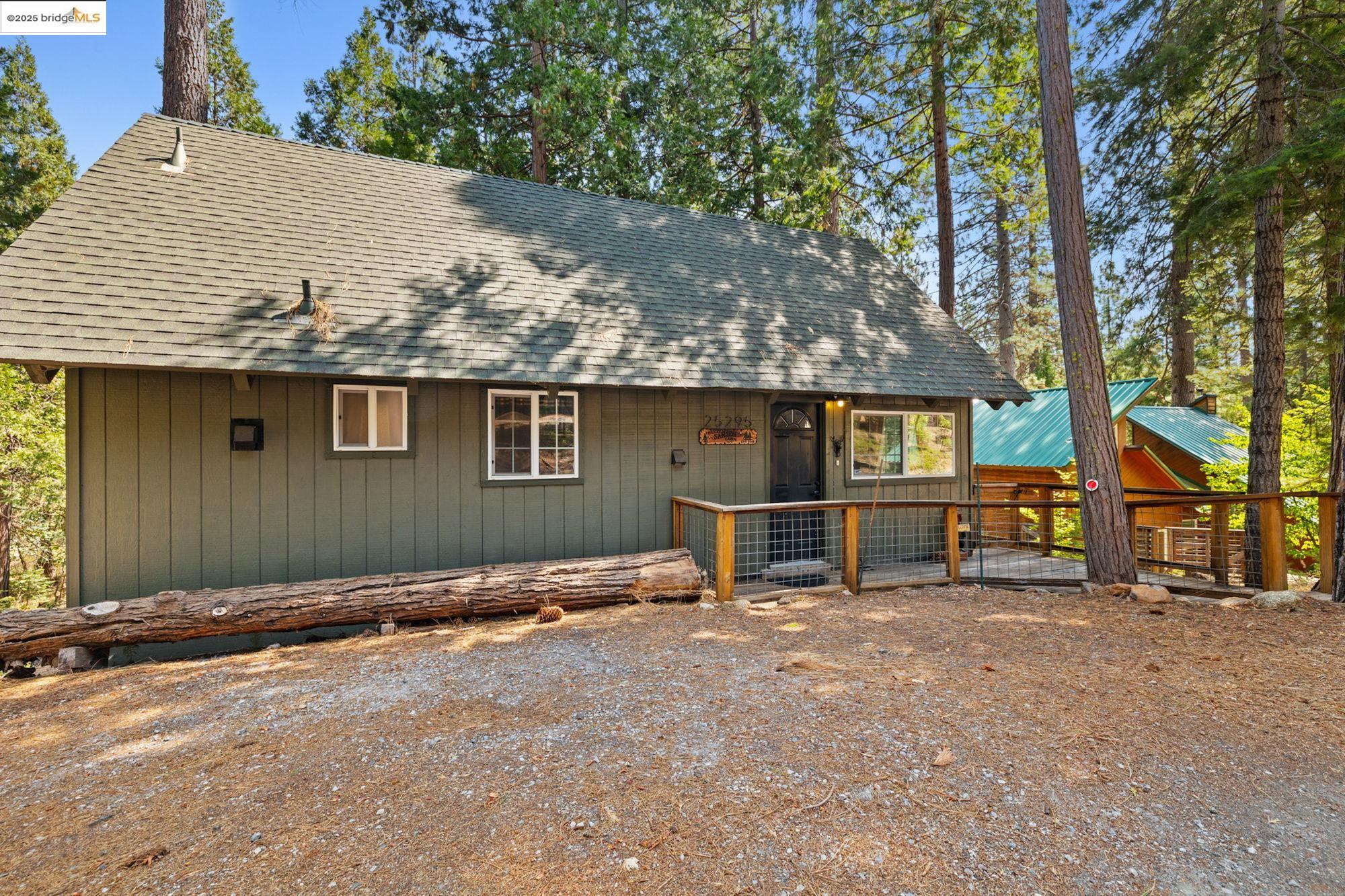 Detail Gallery Image 1 of 32 For 25295 Esther, Long Barn,  CA 95335 - 3 Beds | 1 Baths