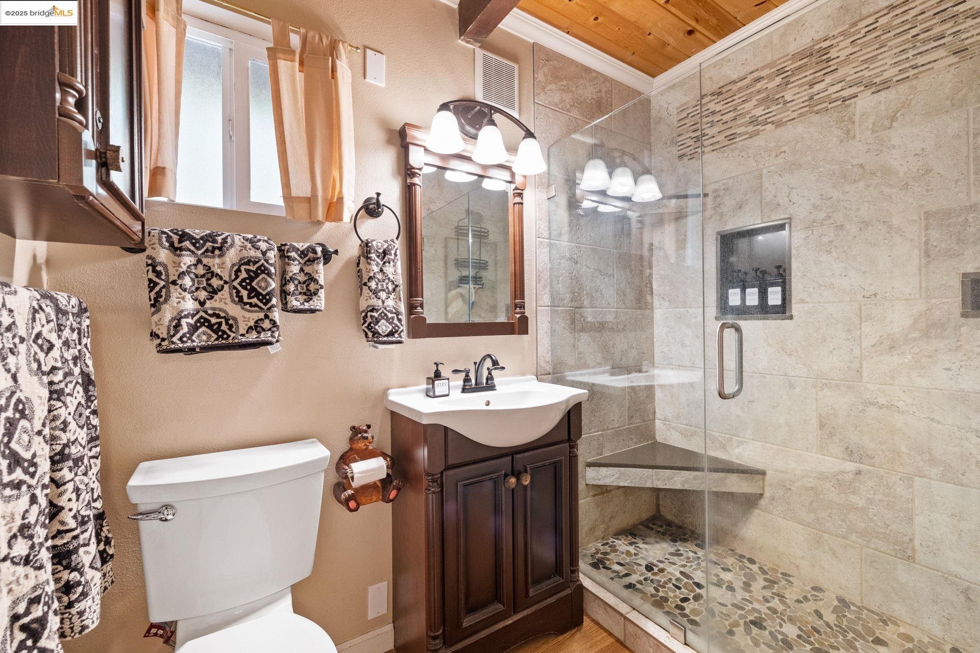 Detail Gallery Image 11 of 32 For 25295 Esther, Long Barn,  CA 95335 - 3 Beds | 1 Baths