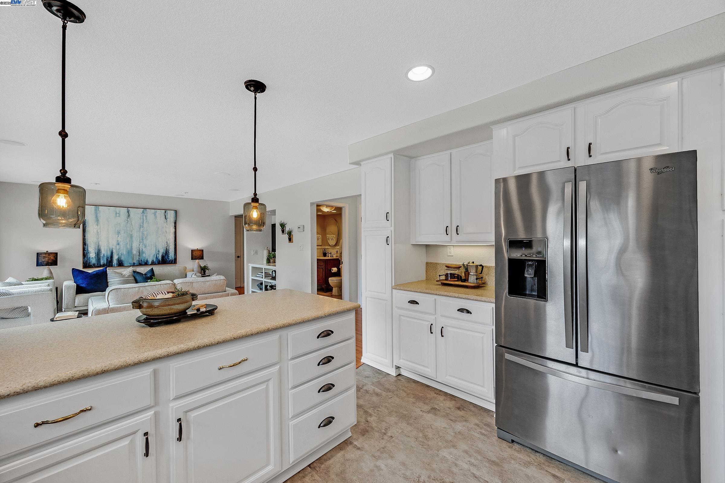 Detail Gallery Image 11 of 48 For 651 Derbyshire Place, Danville,  CA 94526 - 5 Beds | 3 Baths