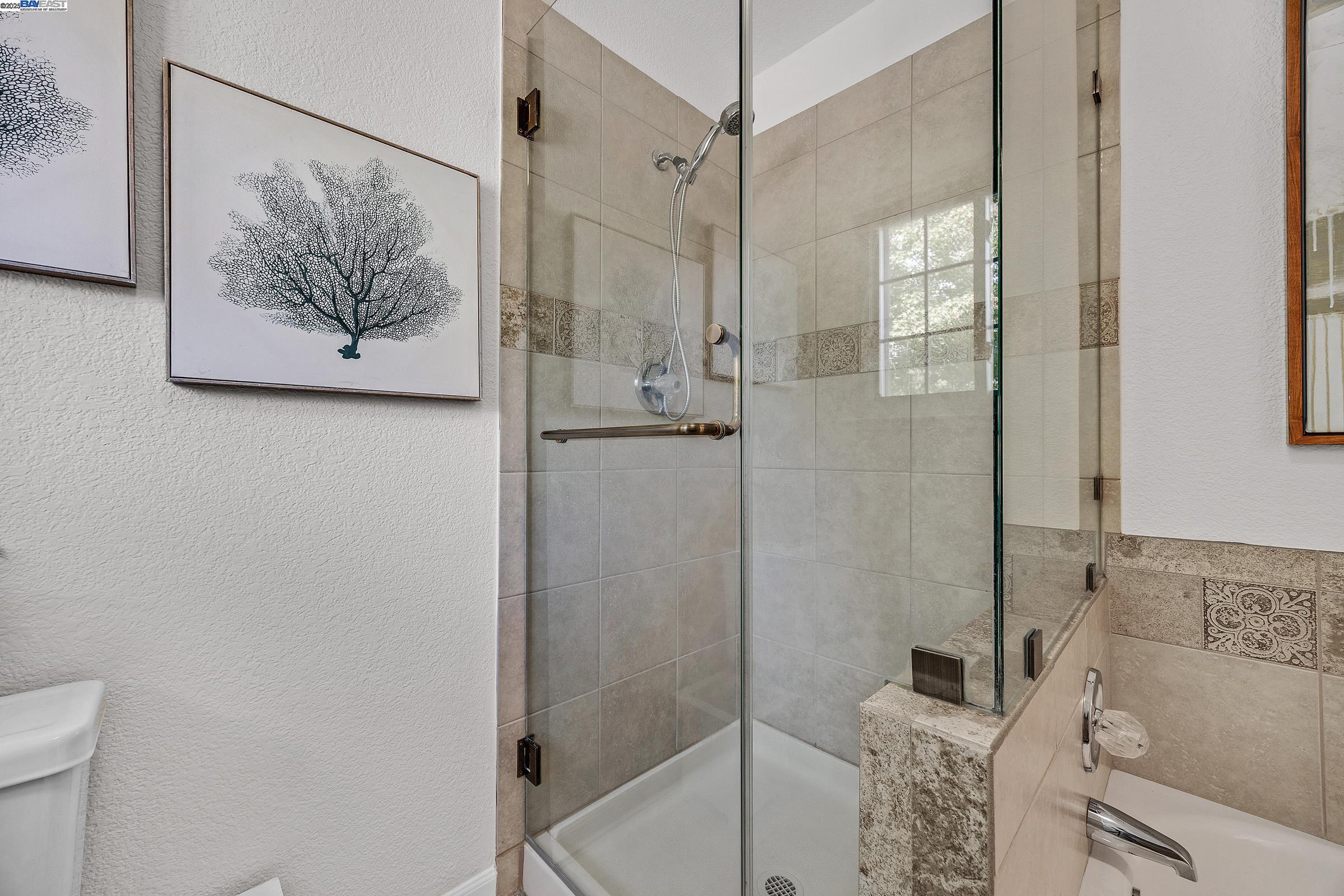 Detail Gallery Image 20 of 48 For 651 Derbyshire Place, Danville,  CA 94526 - 5 Beds | 3 Baths