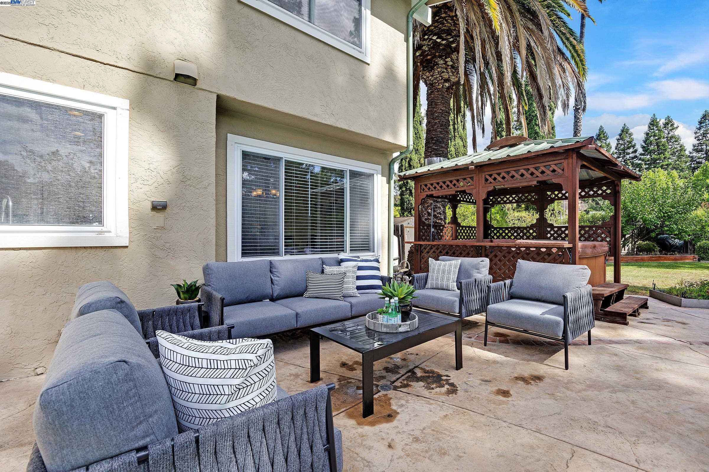 Detail Gallery Image 26 of 48 For 651 Derbyshire Place, Danville,  CA 94526 - 5 Beds | 3 Baths