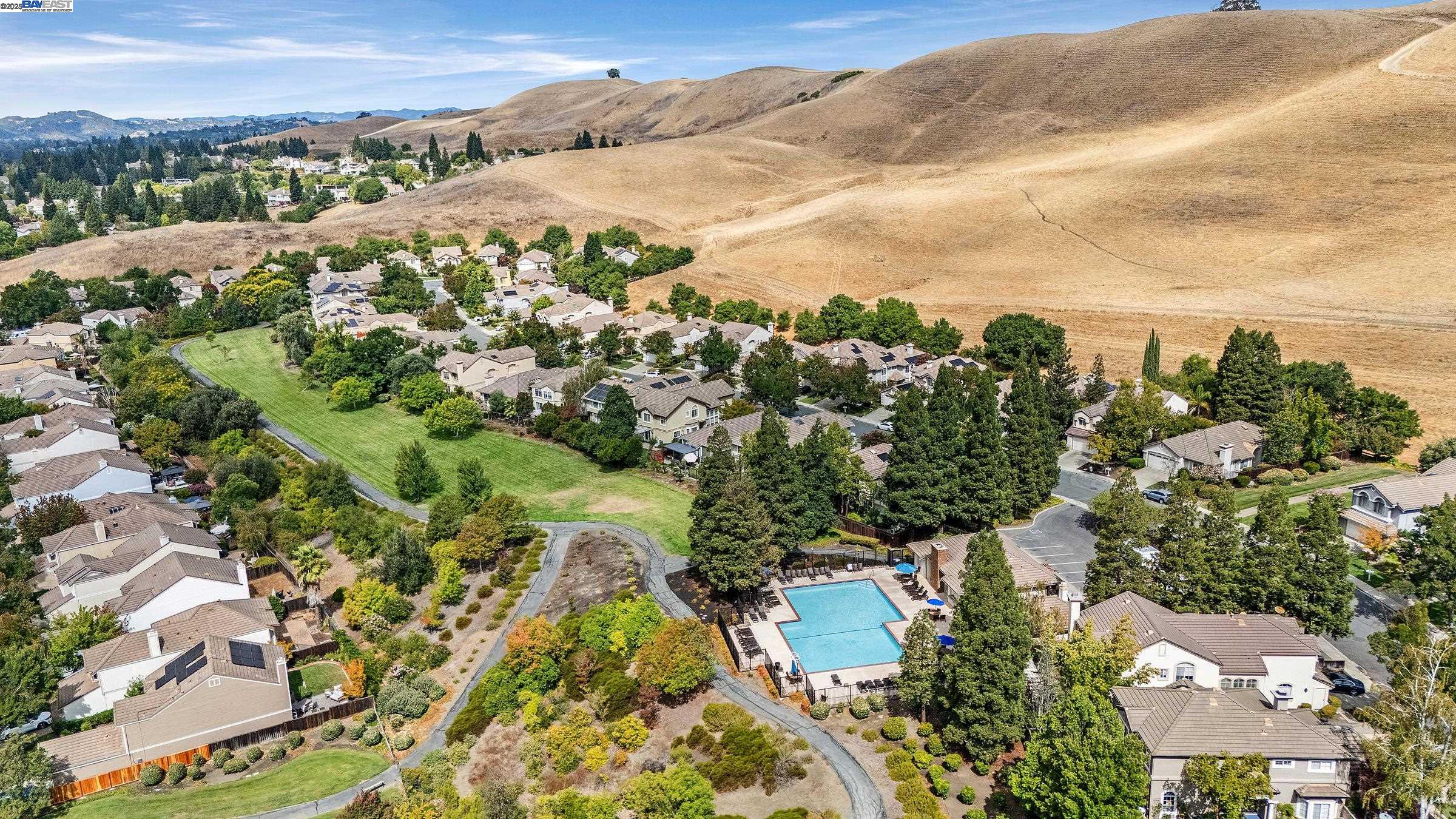 Detail Gallery Image 34 of 48 For 651 Derbyshire Place, Danville,  CA 94526 - 5 Beds | 3 Baths