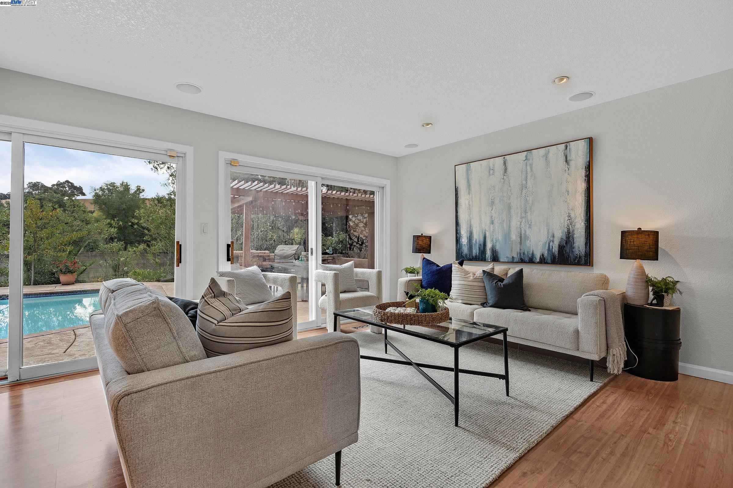 Detail Gallery Image 5 of 48 For 651 Derbyshire Place, Danville,  CA 94526 - 5 Beds | 3 Baths