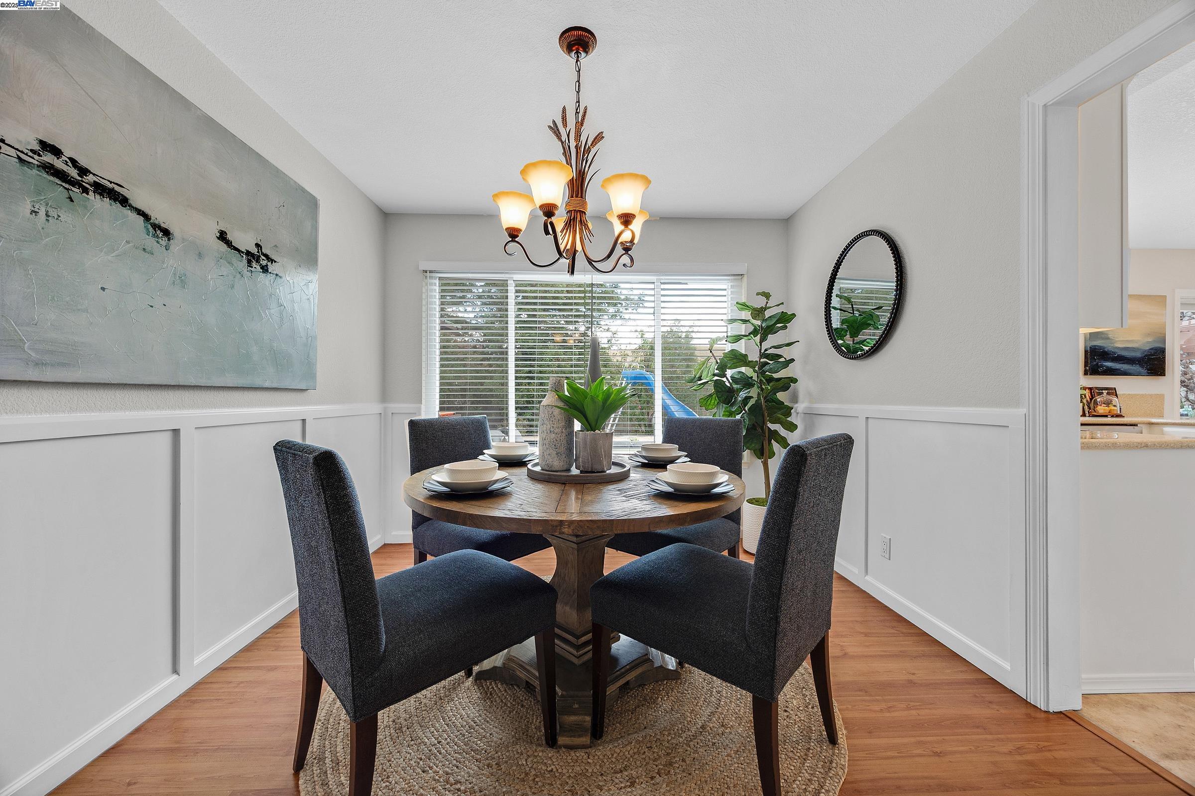 Detail Gallery Image 7 of 48 For 651 Derbyshire Place, Danville,  CA 94526 - 5 Beds | 3 Baths