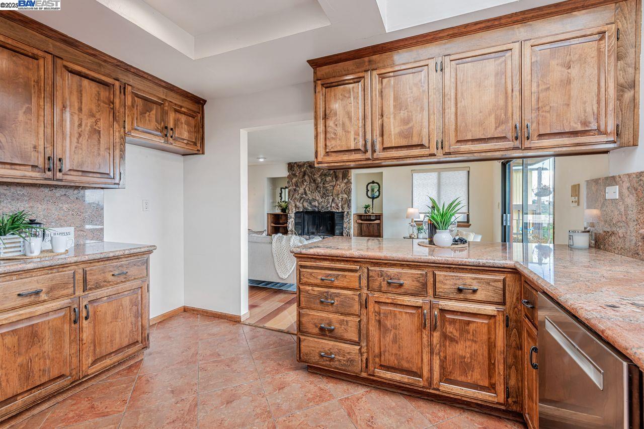 Detail Gallery Image 18 of 60 For 31865 Chicoine Ave, Hayward,  CA 94544 - 3 Beds | 2/1 Baths