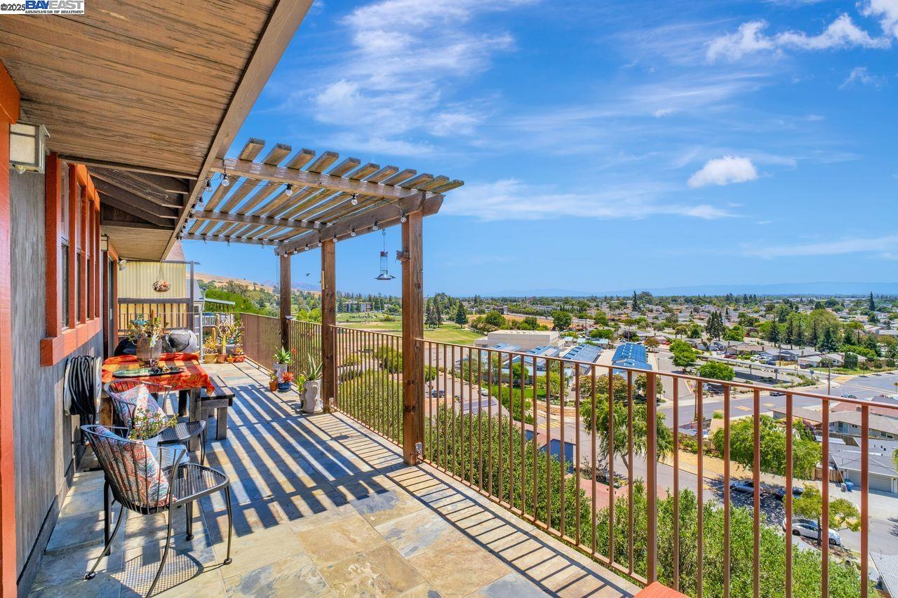 Detail Gallery Image 57 of 60 For 31865 Chicoine Ave, Hayward,  CA 94544 - 3 Beds | 2/1 Baths
