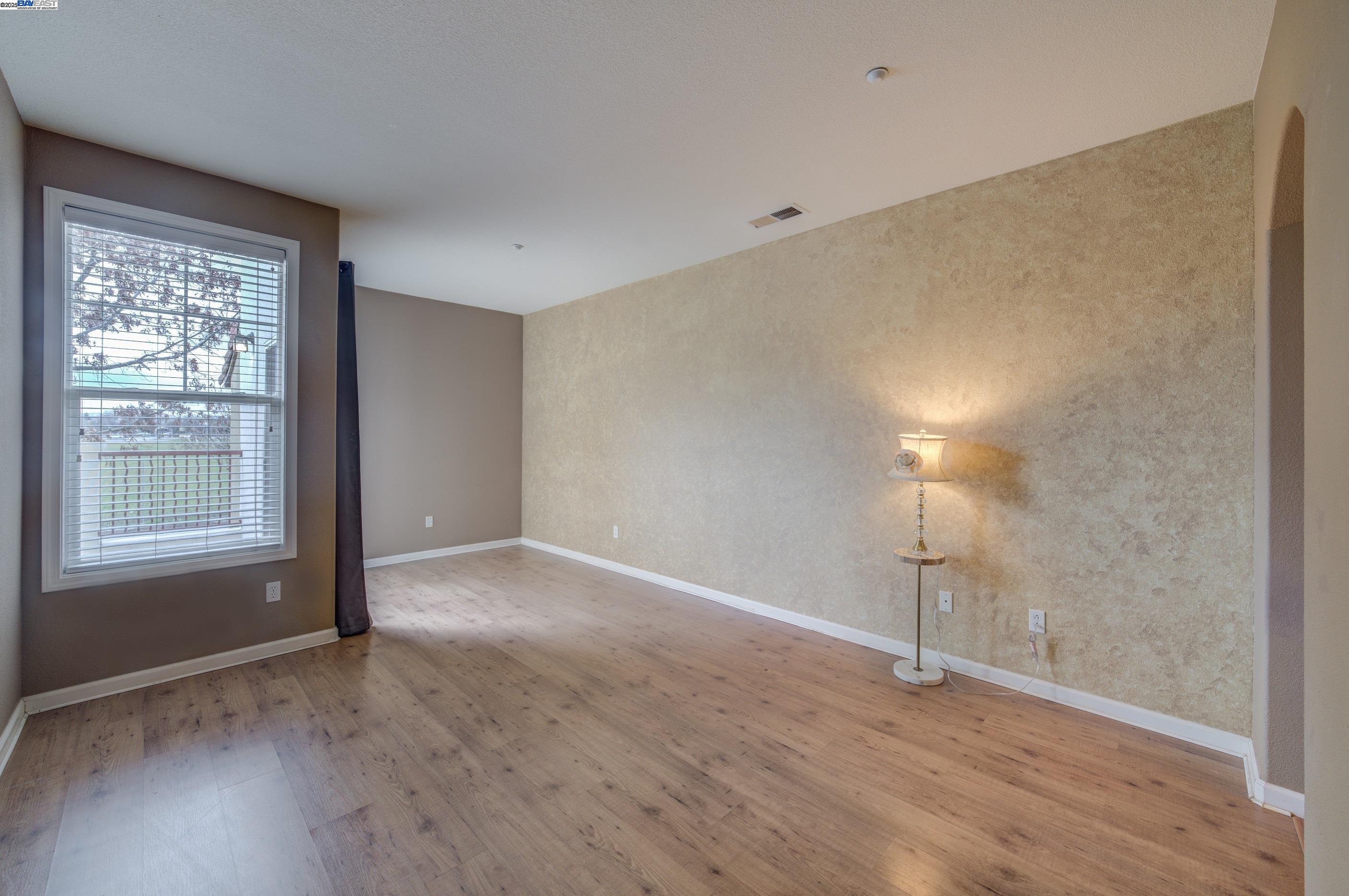 Photo #11: 41111118 Listing: Photo #11