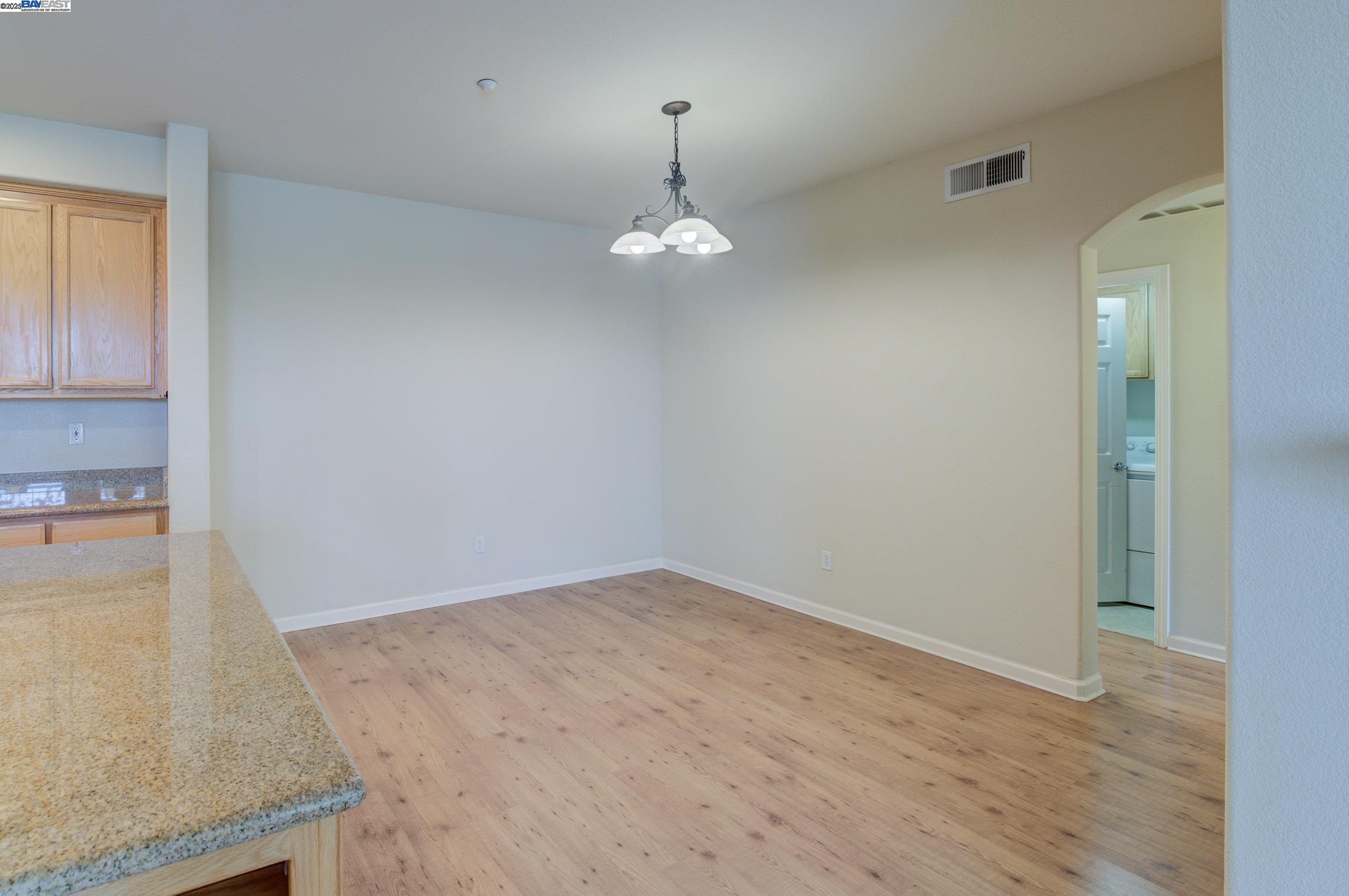 Photo #19: 41111118 Listing: Photo #19